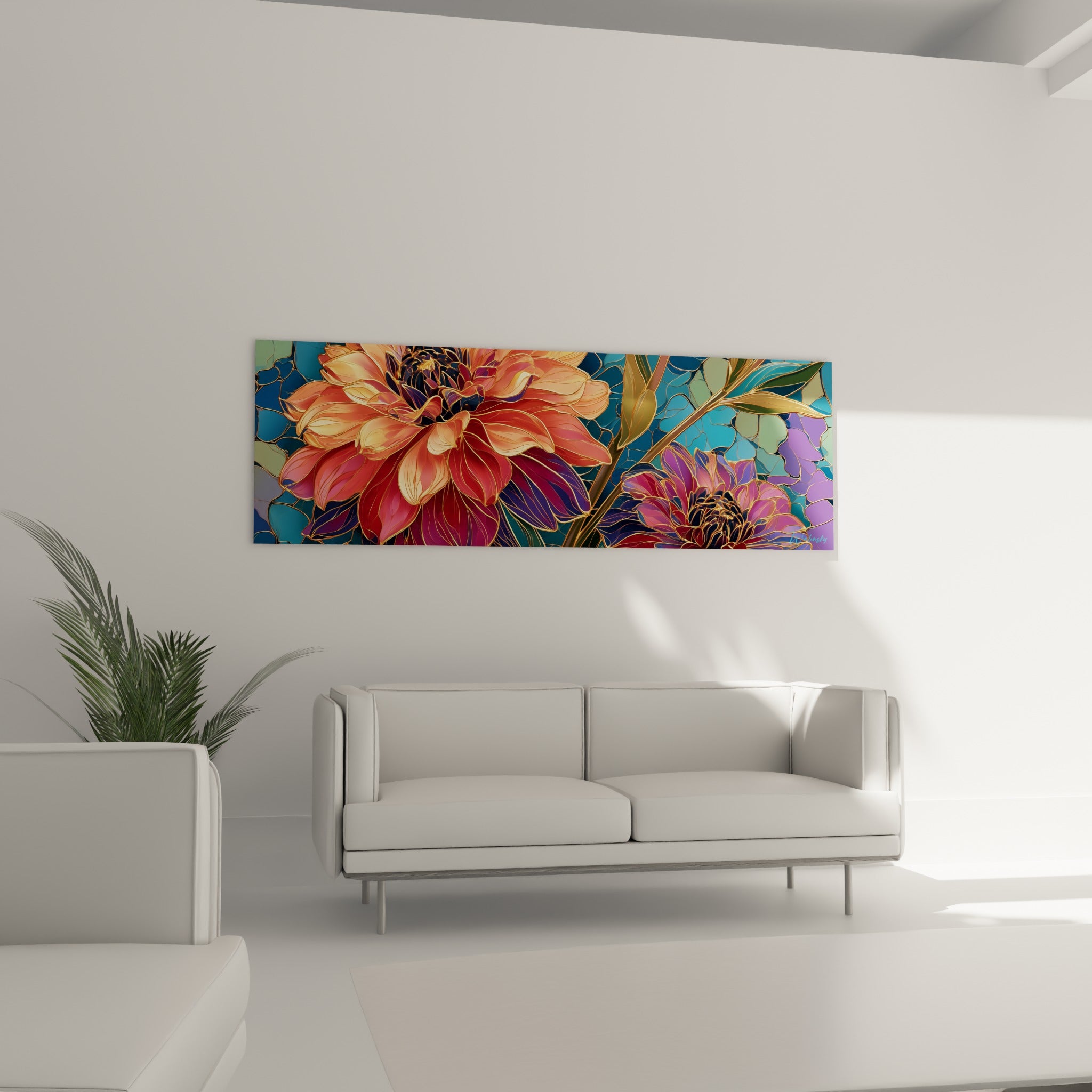 Bouquet de dahlias corail et violets sur fond bleu, au-dessus d'un canapé dans un salon lumineux