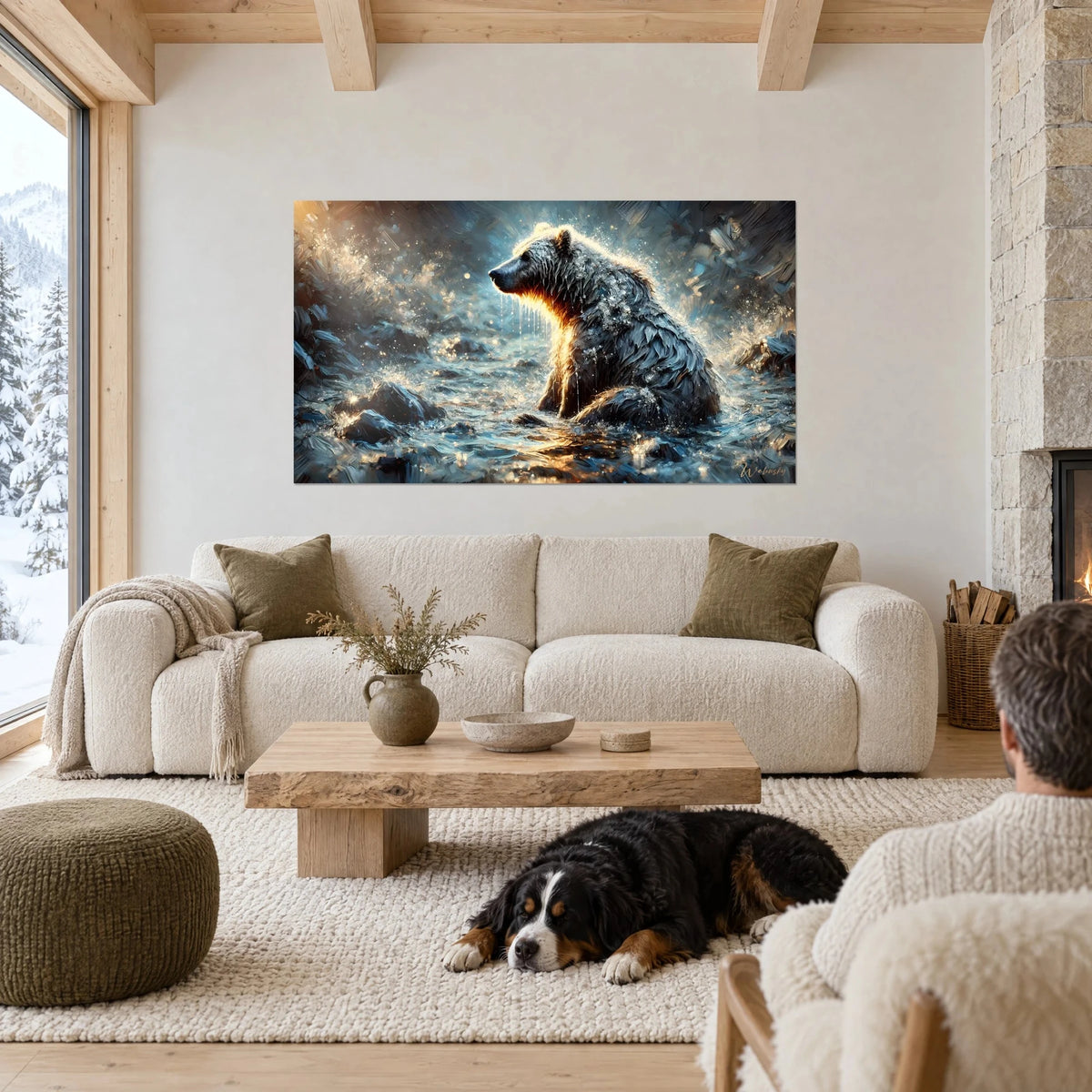 Gemälde eines nassen Braunbären, der in einem stahlblauen Bergbach sitzt, bernsteinfarbene Reflexe, schwarzer Hund liegend, über einem Sofa in einem hellen Wohnzimmer