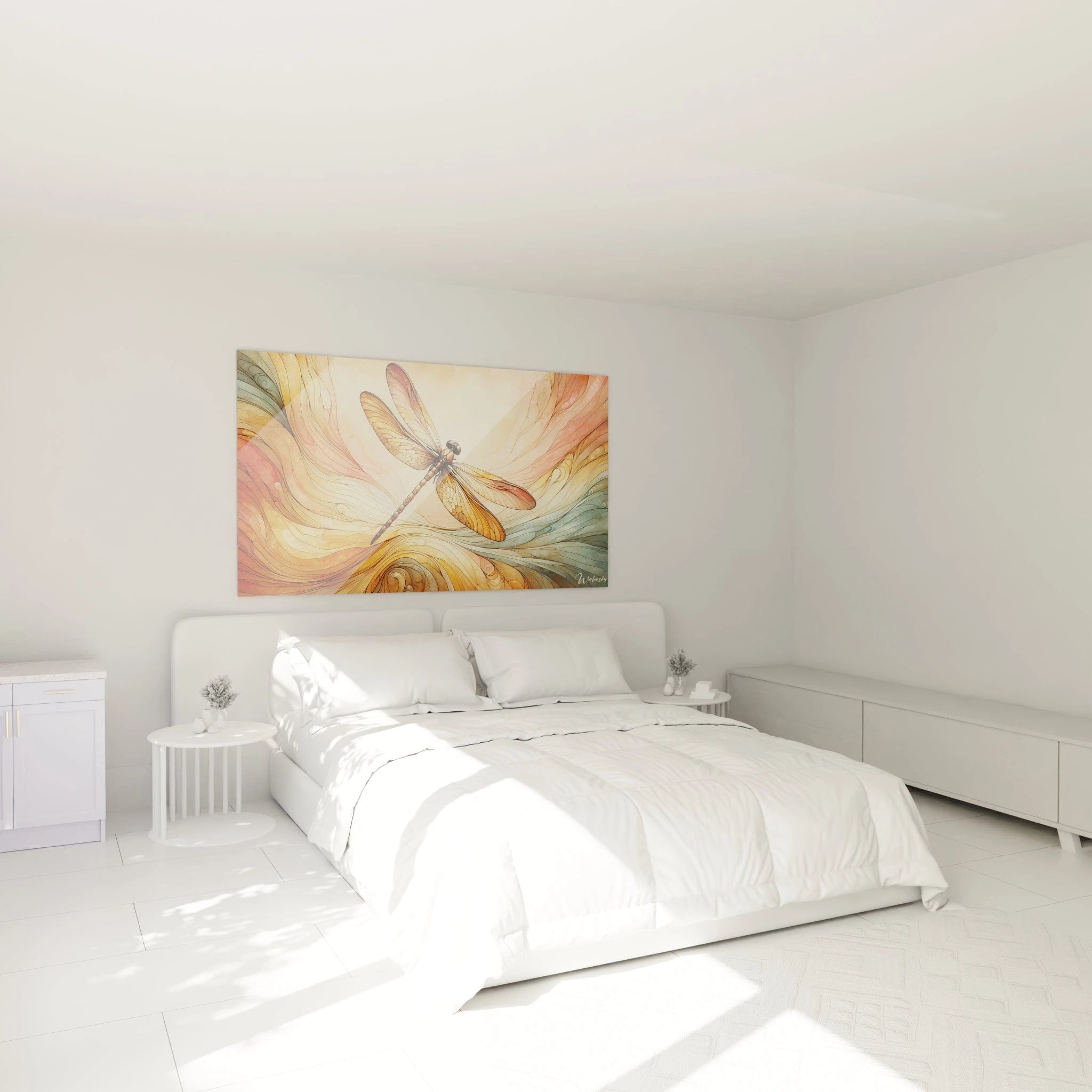 Un tableau abstrait d'une libellule dorée sur fond de lignes ondulantes. La palette associe ambre, saumon, vert sauge et crème. Les textures combinent fins traits curvilignes pour le fond tourbillonnant et détails précis des nervures et segments pour l'insecte central aux ailes translucides et au corps articulé.
