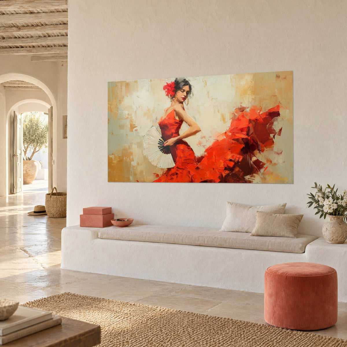 Tableau flamenca au chignon orné d'une fleur rouge, volants écarlates en coups de couteau, mur blanc et banquette d'une maison méditerranéenne