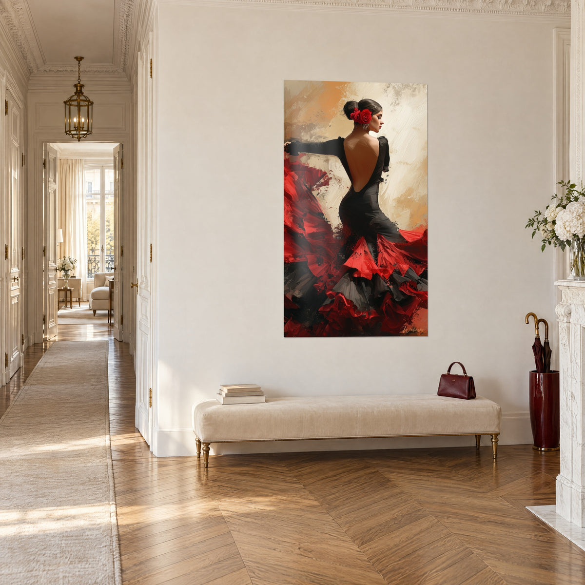 Tableau bailaora de profil, bras tendu, chignon brun orné d'une rose, fond ocre crème, couloir parquet d'un appartement haussmannien
