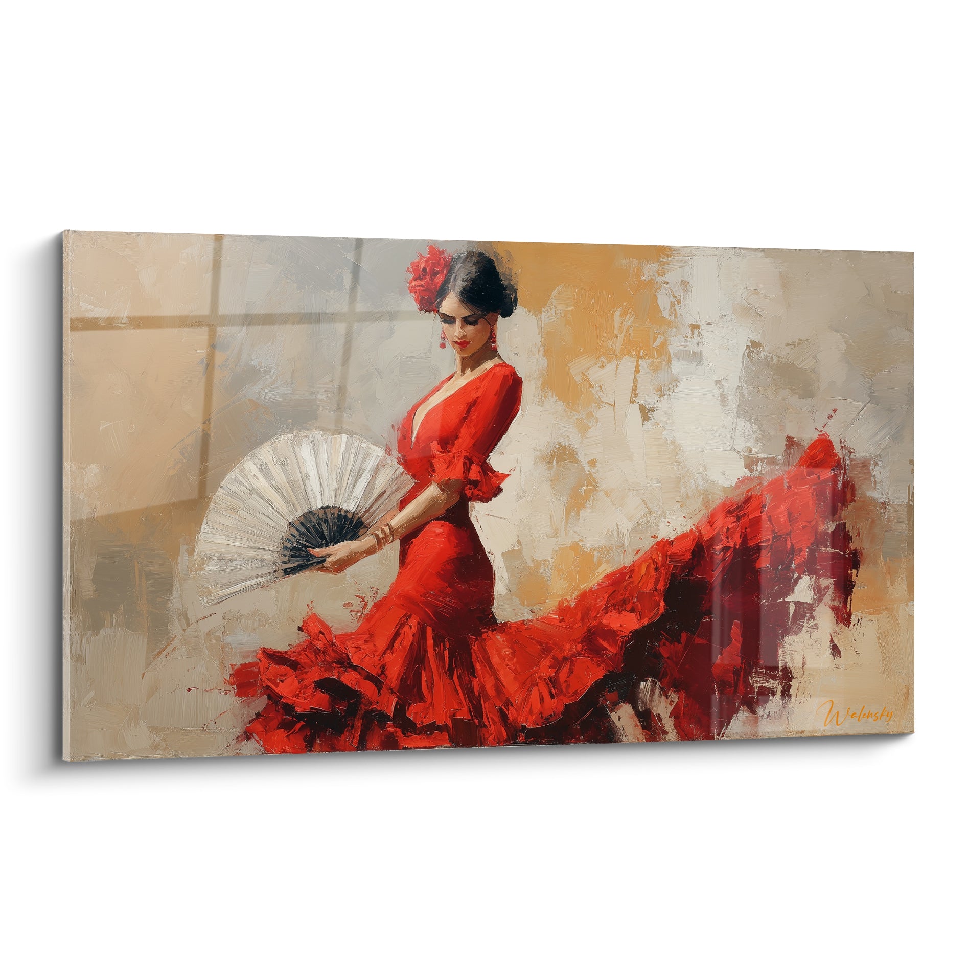 Danseuse de flamenco en robe rouge vermillon tenant un éventail ivoire, fond beige texturé