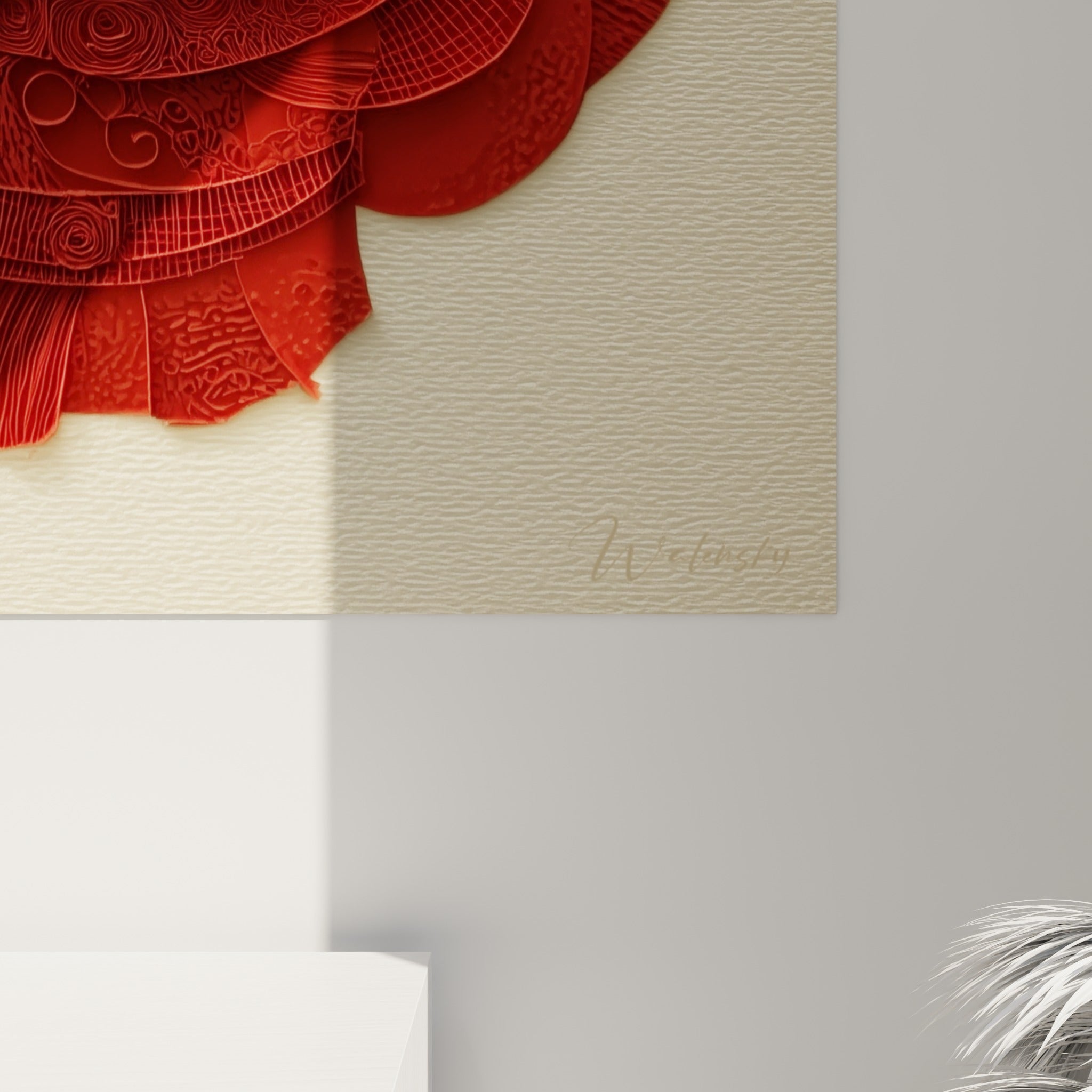 Reliefs et spirales du papier roulé, nuances rouge cerise et bordeaux se mêlant sur la texture ivoire granuleuse