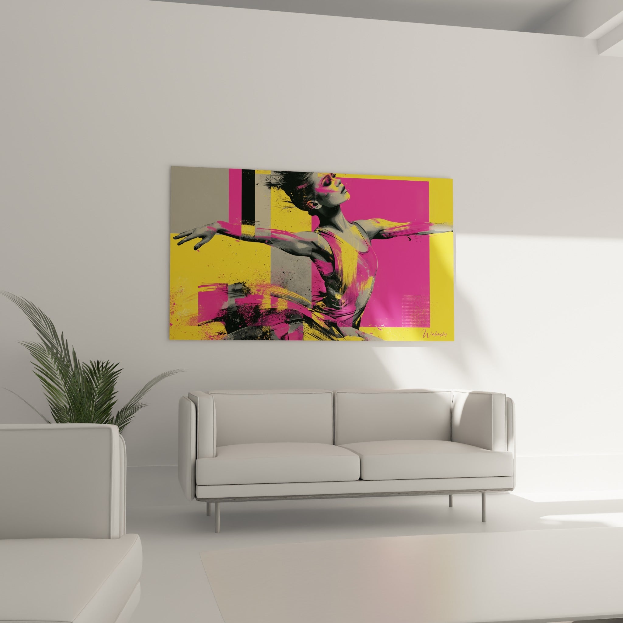 Danseuse au corps gris et fond fuchsia jaune en mouvement, au-dessus d'un canapé dans un salon lumineux