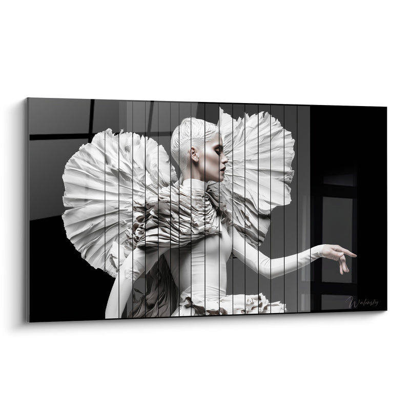 Tableau Danseuse blanche et noire aux ailes plissées - Doigts effilés élégants - Edition Danseuse abstrait