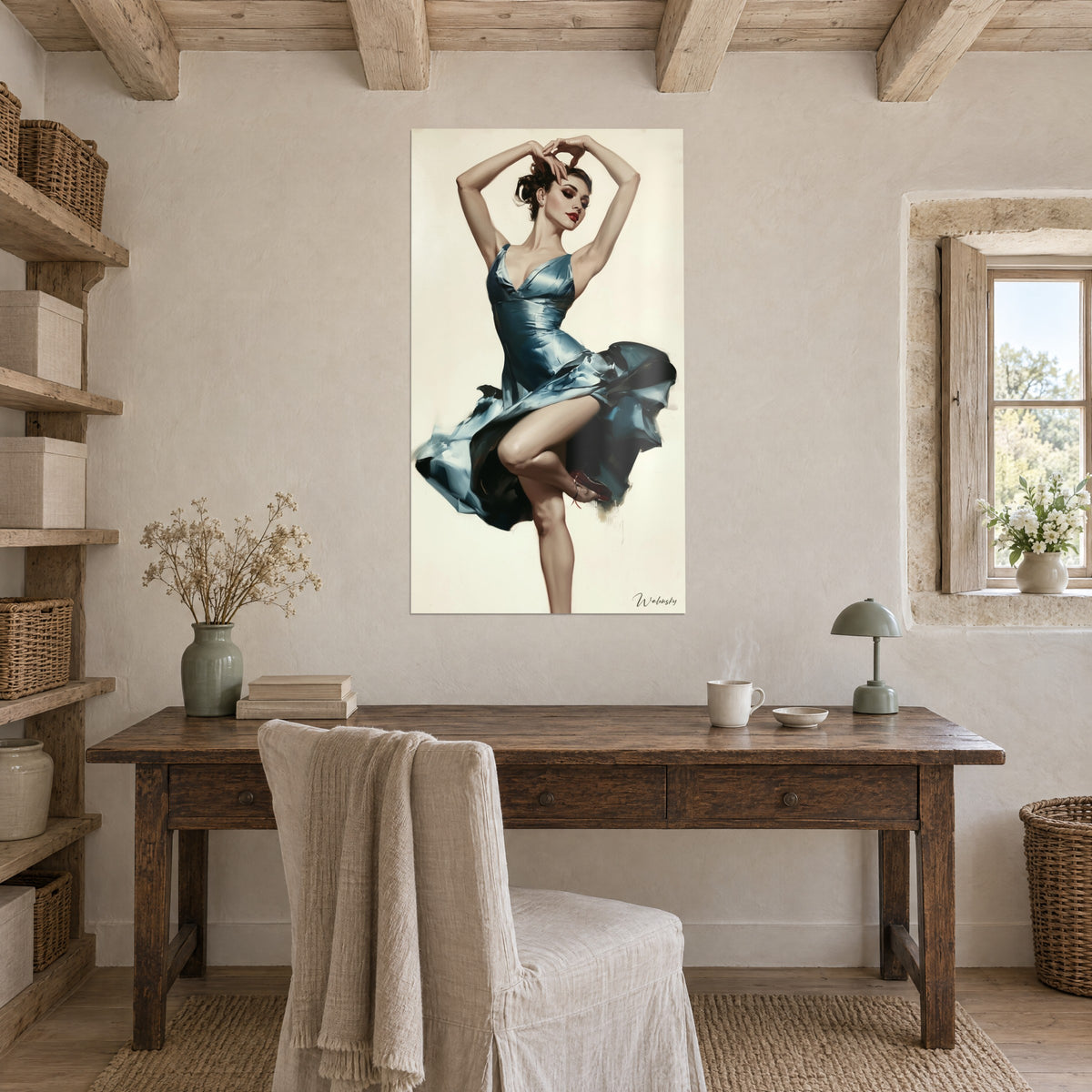 Πίνακας στροβιλιζόμενη pin-up, φόρεμα ατσαλί μπλε με γυαλιστερές πτυχές και κόκκινα τακούνια, πάνω από ξύλινο γραφείο δίπλα σε πέτρινο παράθυρο