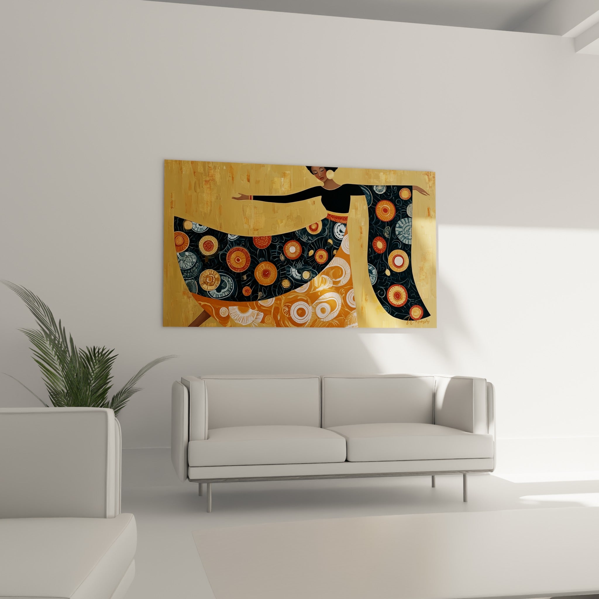 Mouvement de danse en tissu ocre et anthracite au-dessus d'un canapé dans un salon lumineux