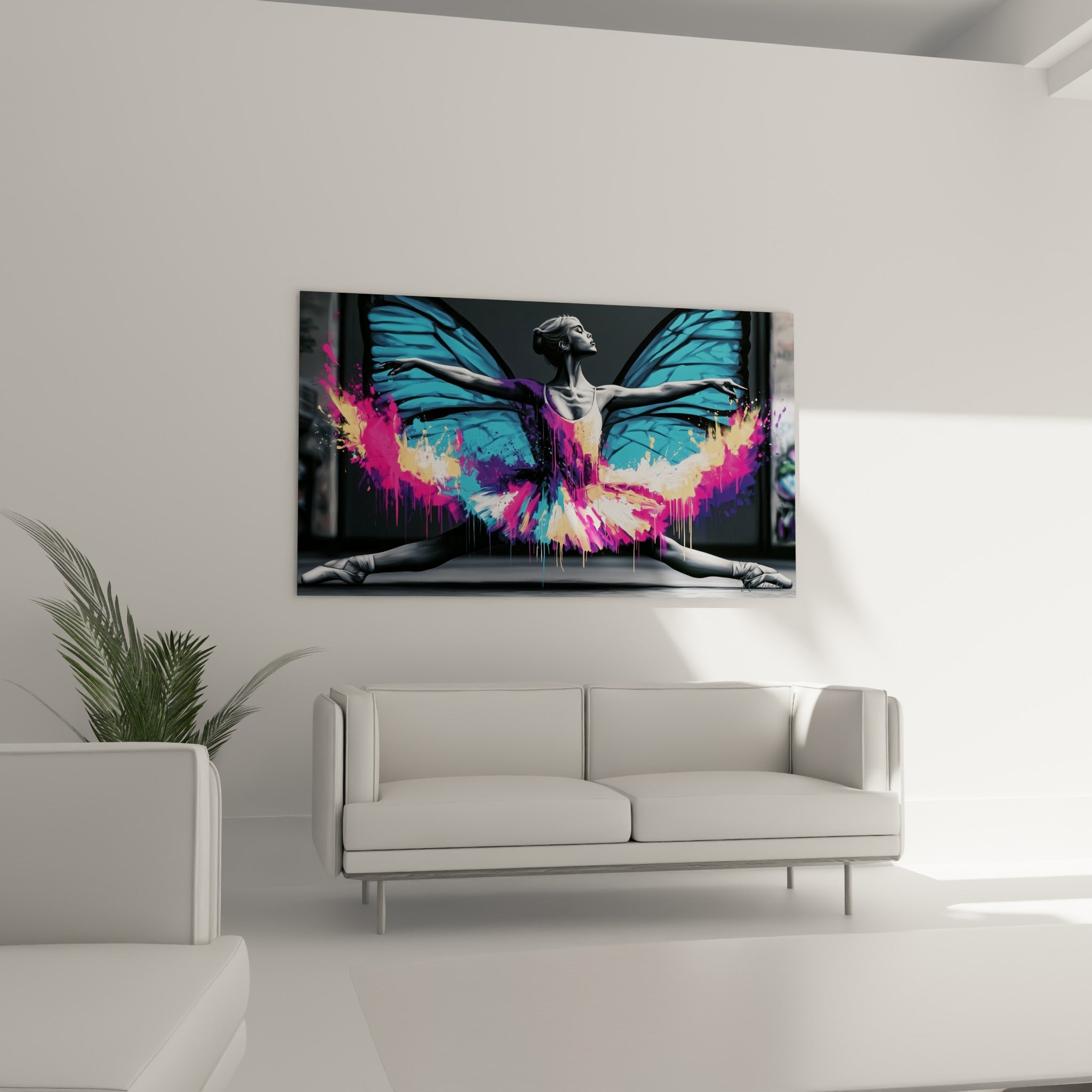 Silhouette gracile en grand écart, ailes turquoise et tutu éclaboussé de rose, au-dessus d'un canapé dans un salon lumineux