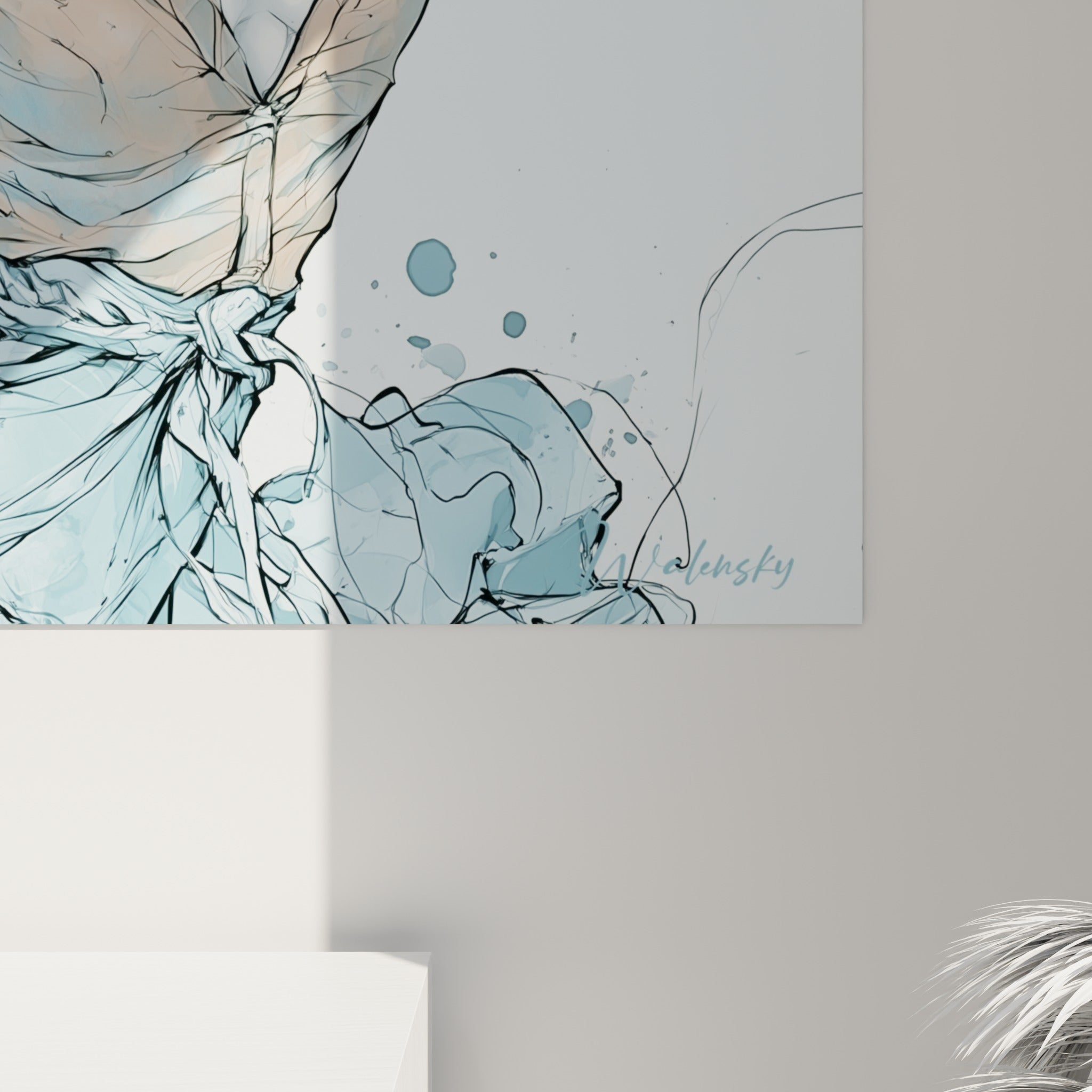 Empâtements d'encre bleue et coulures terracotta visibles sur la toile de la danseuse abstraite