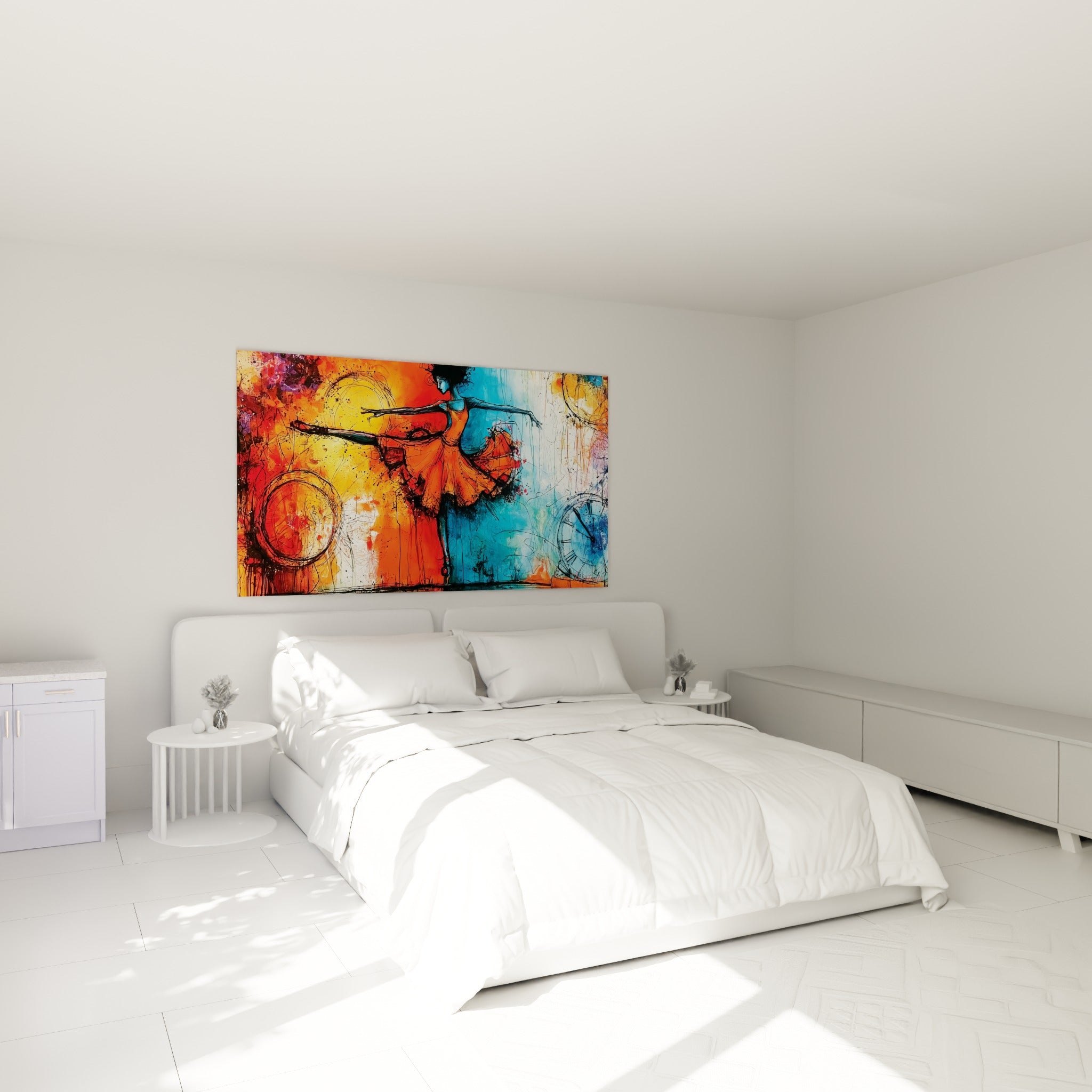 Ballerine orange et bleue en arabesque, cadrans d'horloge, au-dessus d'un lit dans une chambre claire