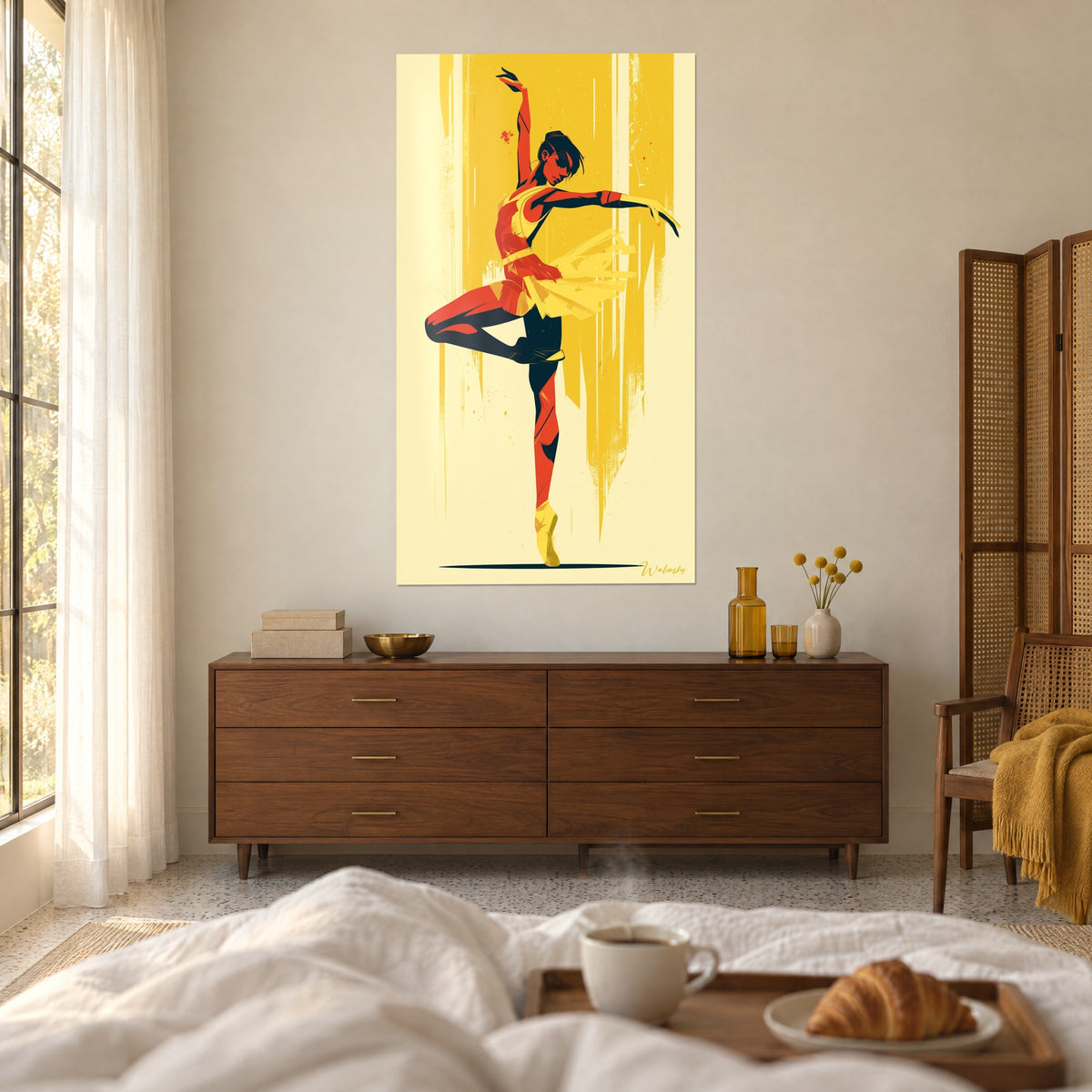 Quadro artista di danza classica sulle mezze punte, gonna di fasce giallo pallido e gambe rosse e blu notte, sopra un letto in una camera chiara