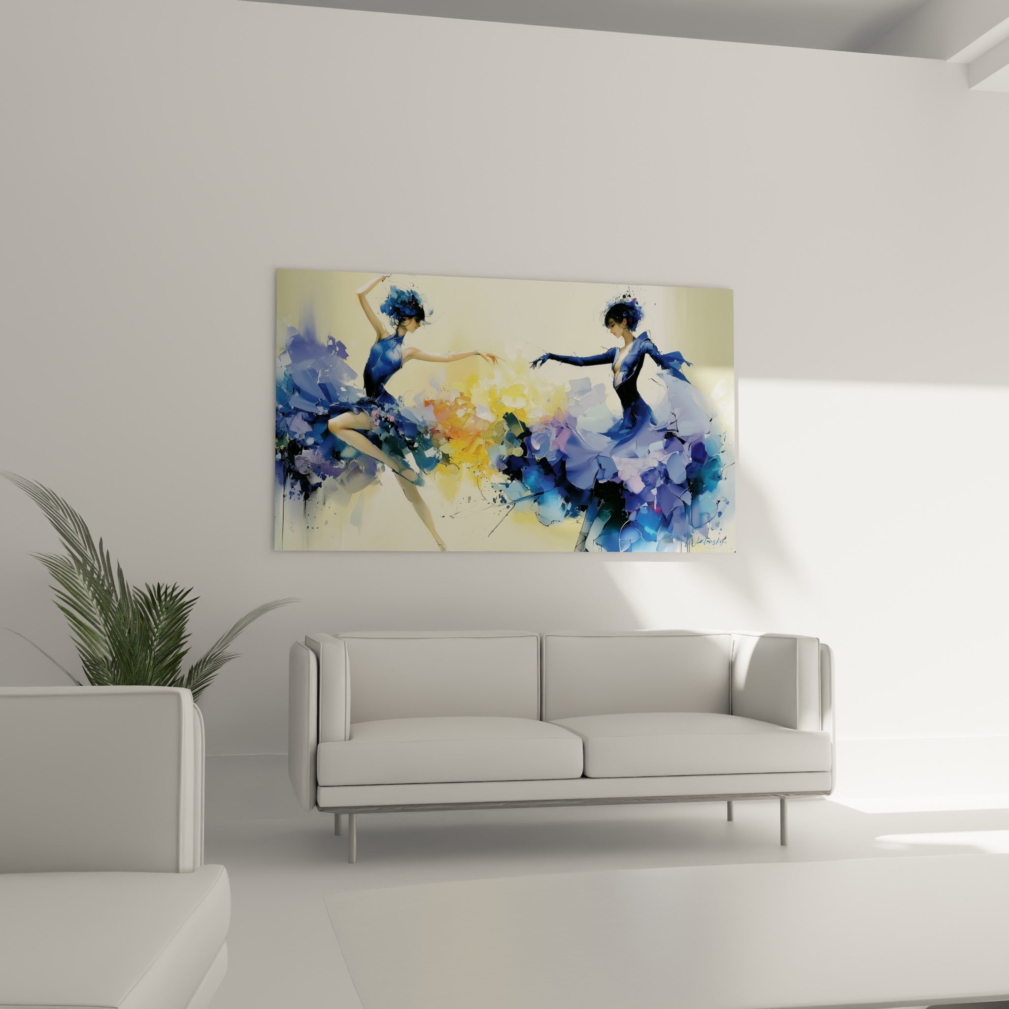 Danseuses bleu marine aux jupons jaune ocre, tableau danseuse abstrait au-dessus d'un canapé dans un salon lumineux
