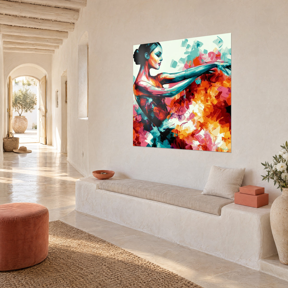 Cuadro de una bailarina con moño negro tirante, hombros rosa coral y fondo crema, en una pared blanca de una casa mediterránea