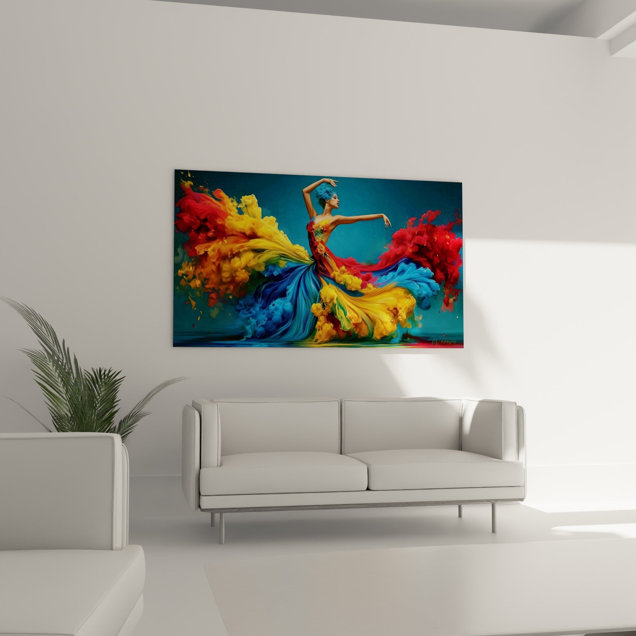 Femme en mouvement dans une robe de peinture bleue et dorée, au-dessus d'un canapé dans un salon lumineux