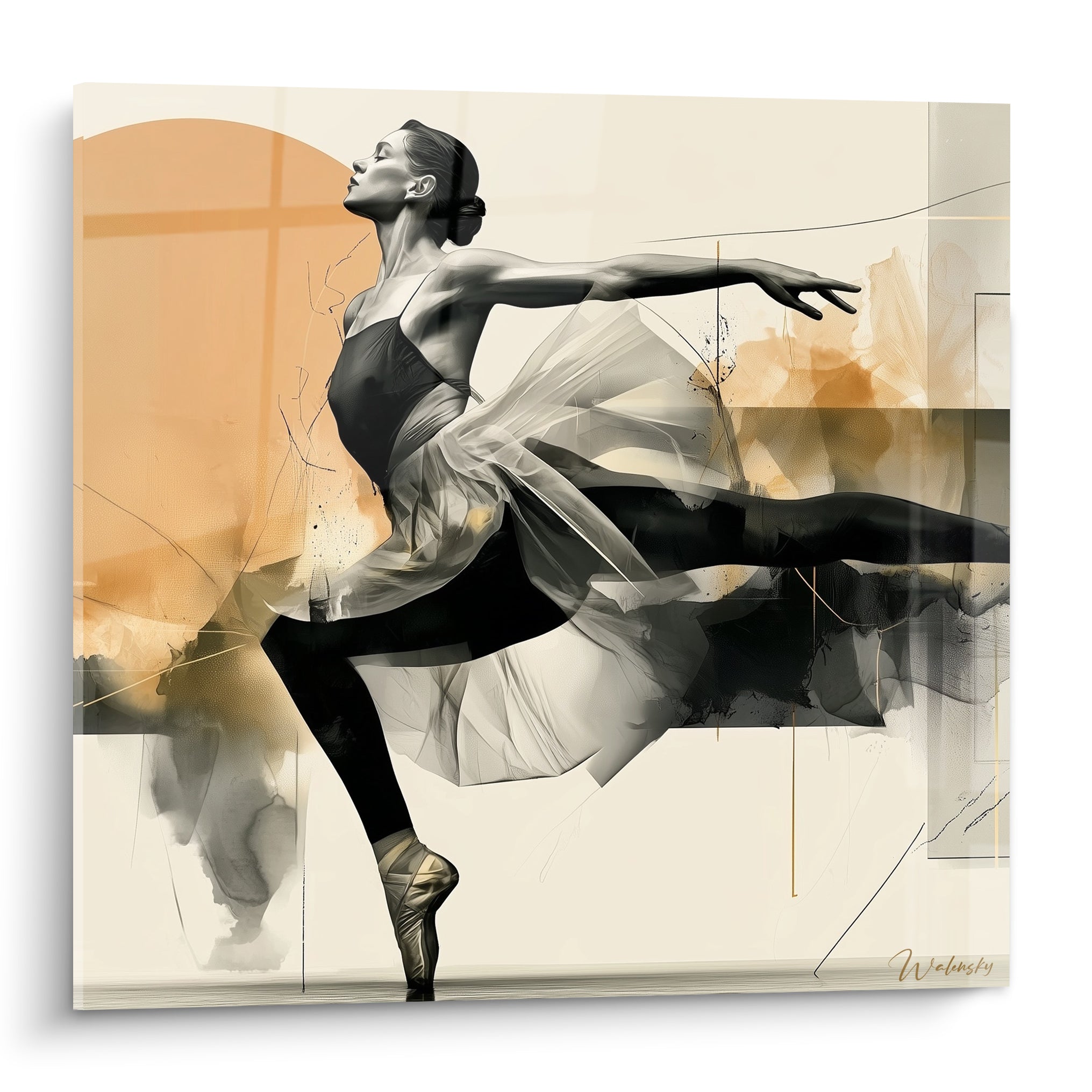 Danseuse noire en grand écart aérien sur fond ocre et beige, tutu transparent vaporeux