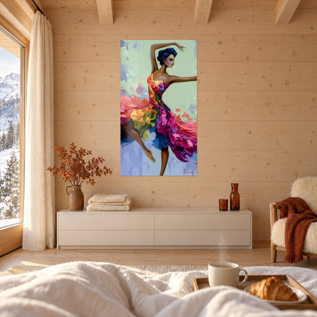 Tableau silhouette élancée en robe fleurie fuchsia et orange, chignon bleu, bras tendu, au-dessus d'un lit dans une chambre claire