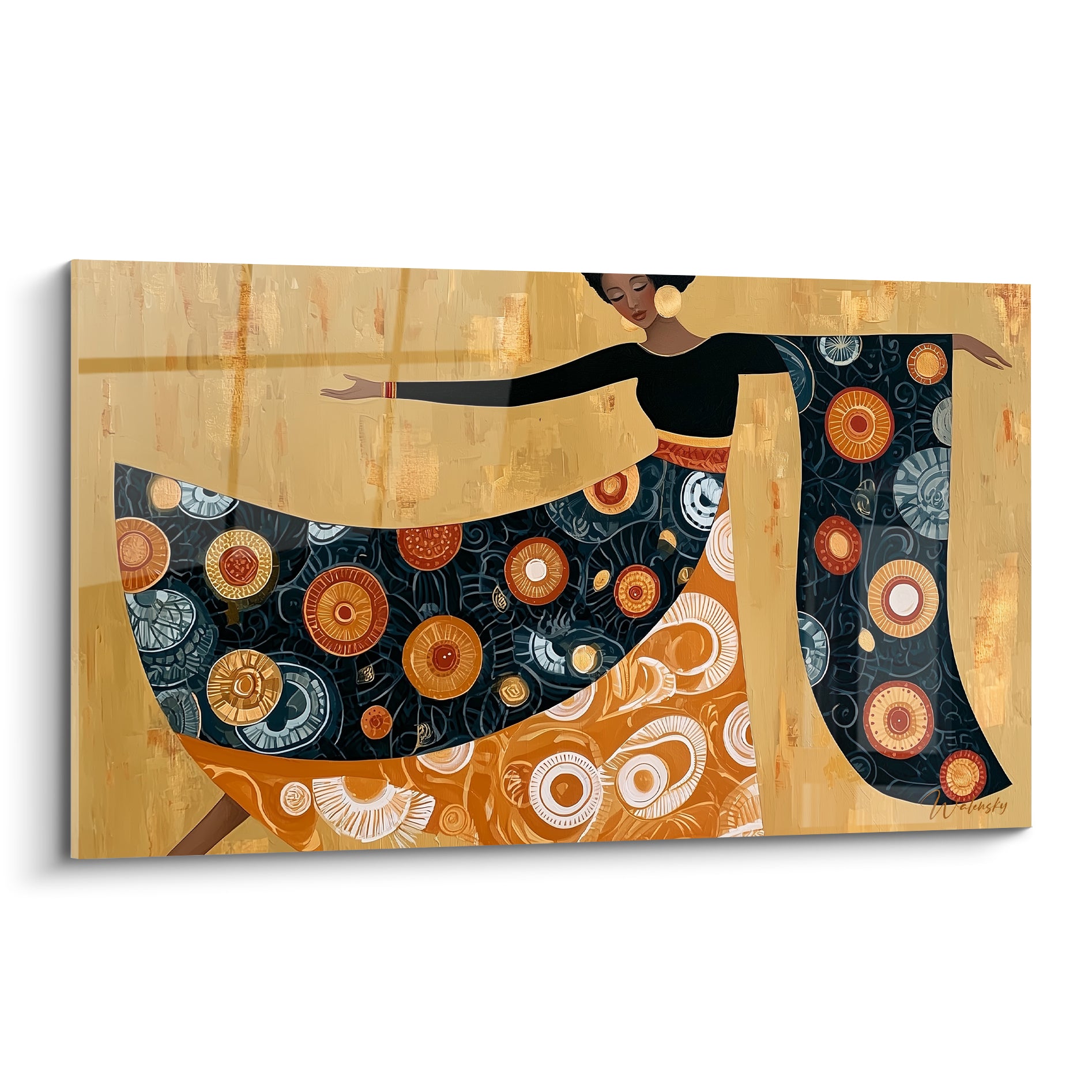 Danseuse abstraite en robe anthracite et ocre, bras déployés, motifs circulaires dorés