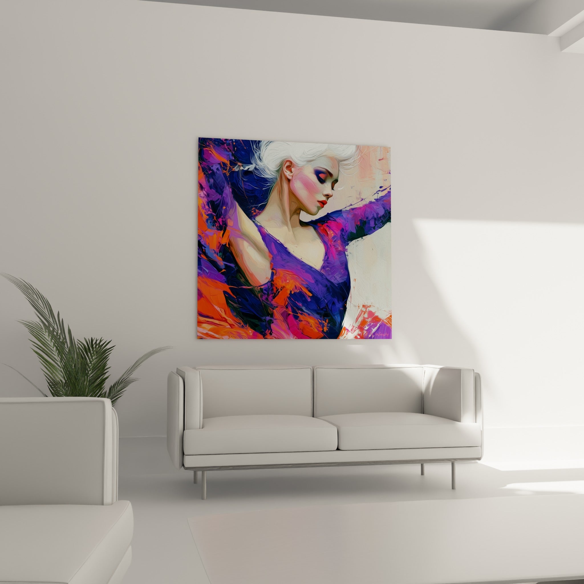 Geste ample orange et violet de cette danseuse abstrait au-dessus d'un canapé dans un salon lumineux