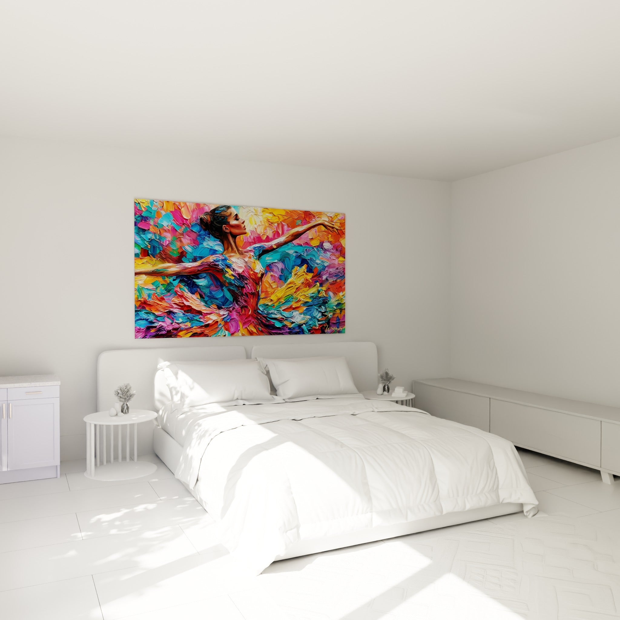 Ballerine multicolore aux teintes rose et dorée, tableau danseuse abstrait au-dessus d'un lit dans une chambre claire