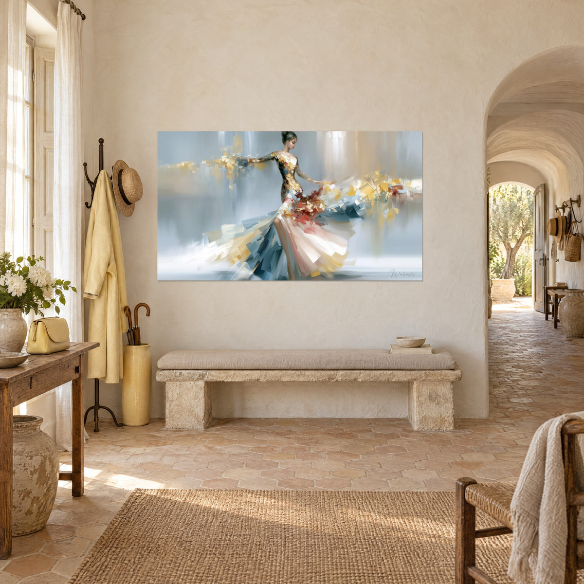 Tableau ballerine en valse, longue robe ivoire et bleu aux touches rouille et dorées, bras tendus, dans un mas provençal