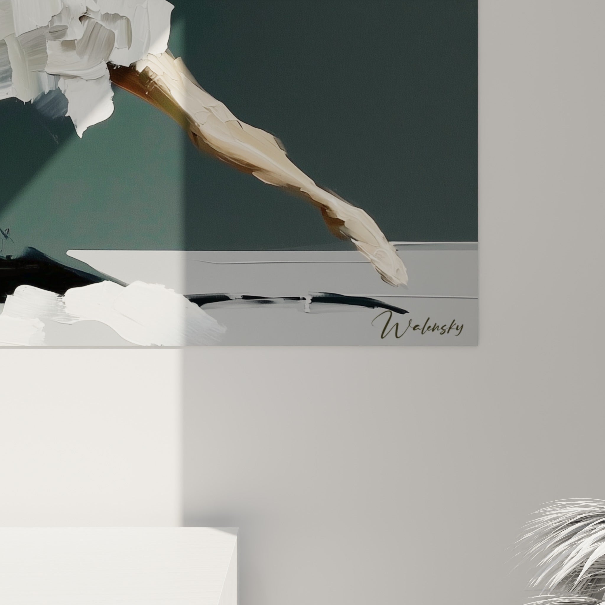 Empâtements blancs et gris du tutu, coulures noires au sol, matière épaisse peinte au couteau