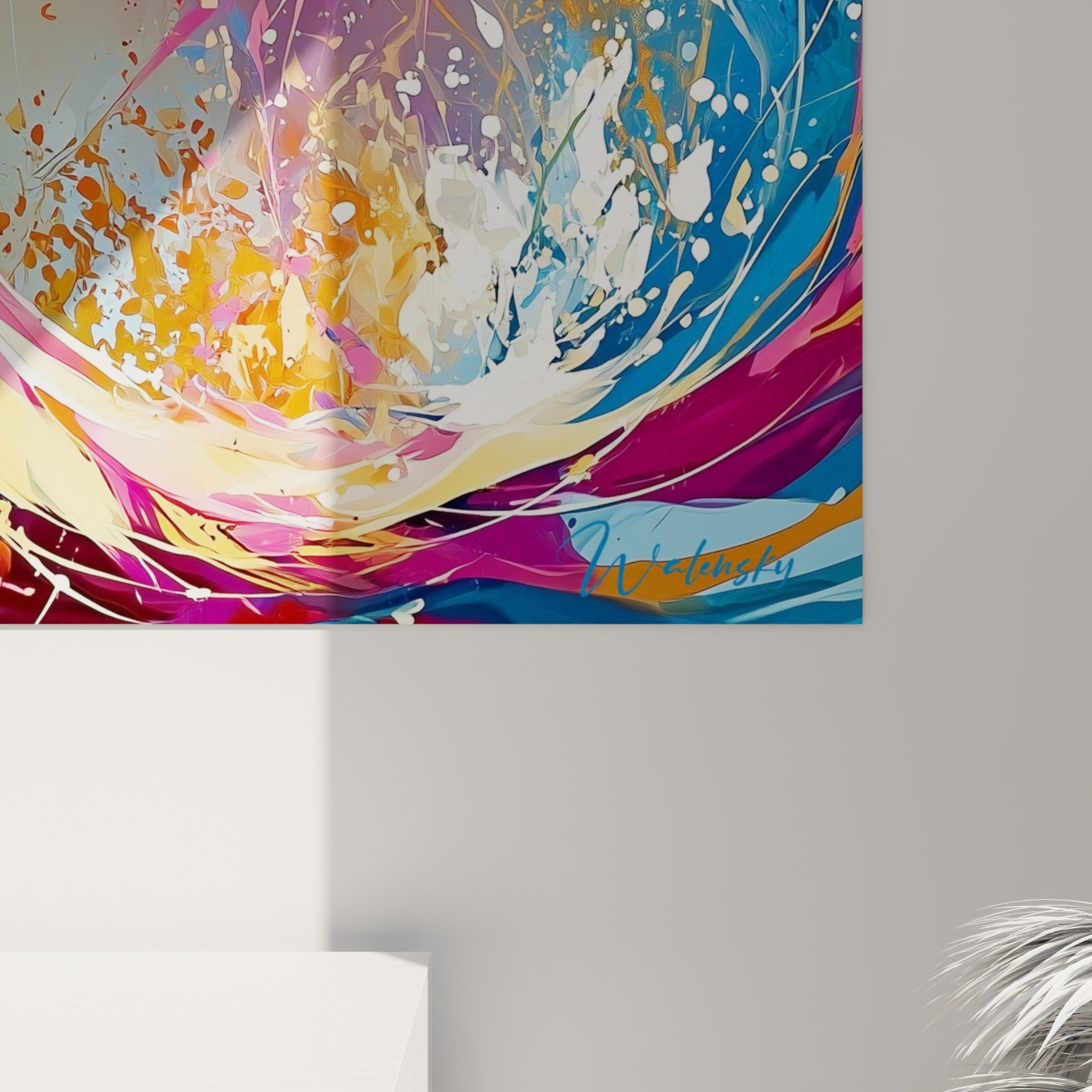 Empâtements dorés et coulures fuchsia se mêlant au bleu turquoise dans la matière picturale du tableau