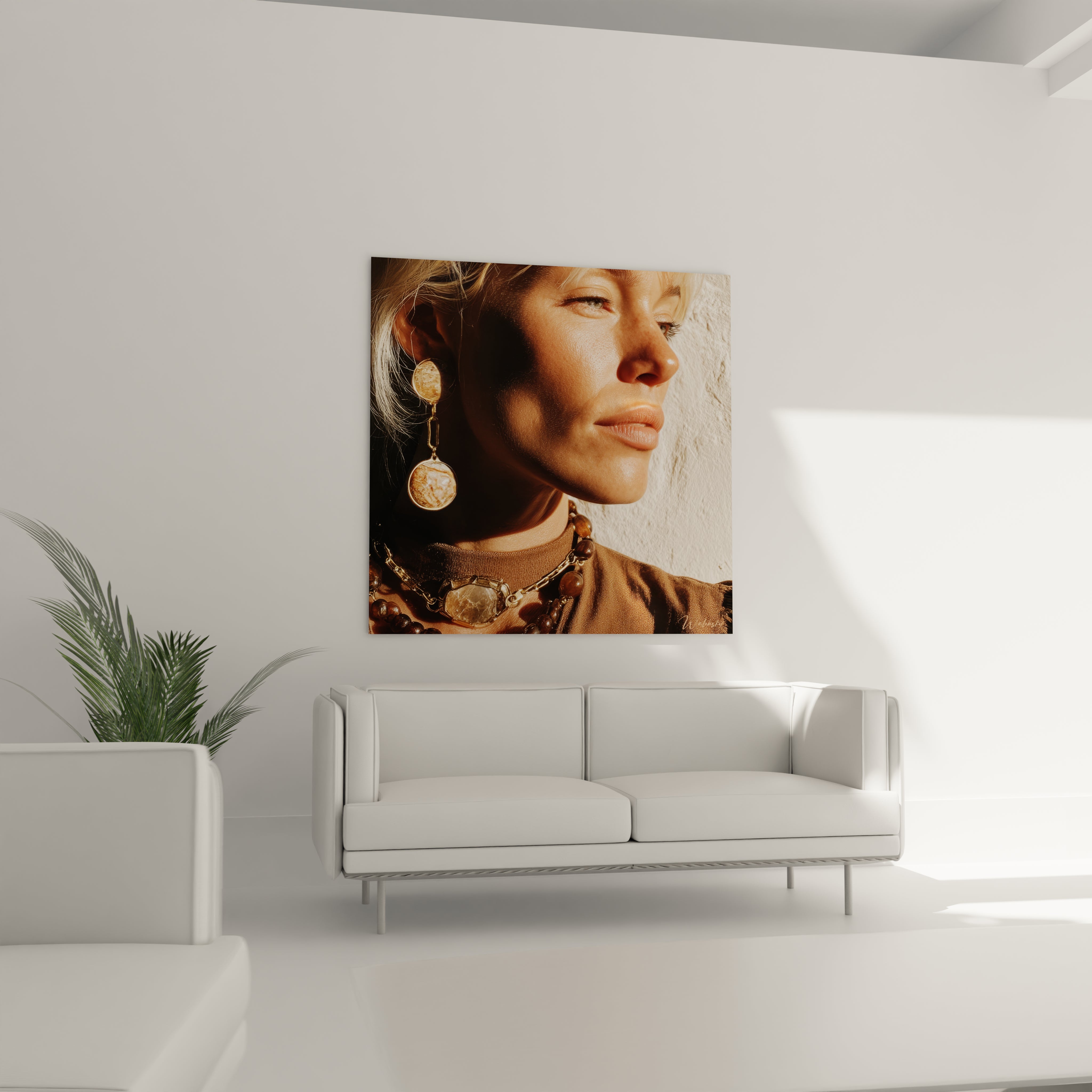 Tableau décoration élégance féminine avec portrait artistique d'une femme sur un mur moderne