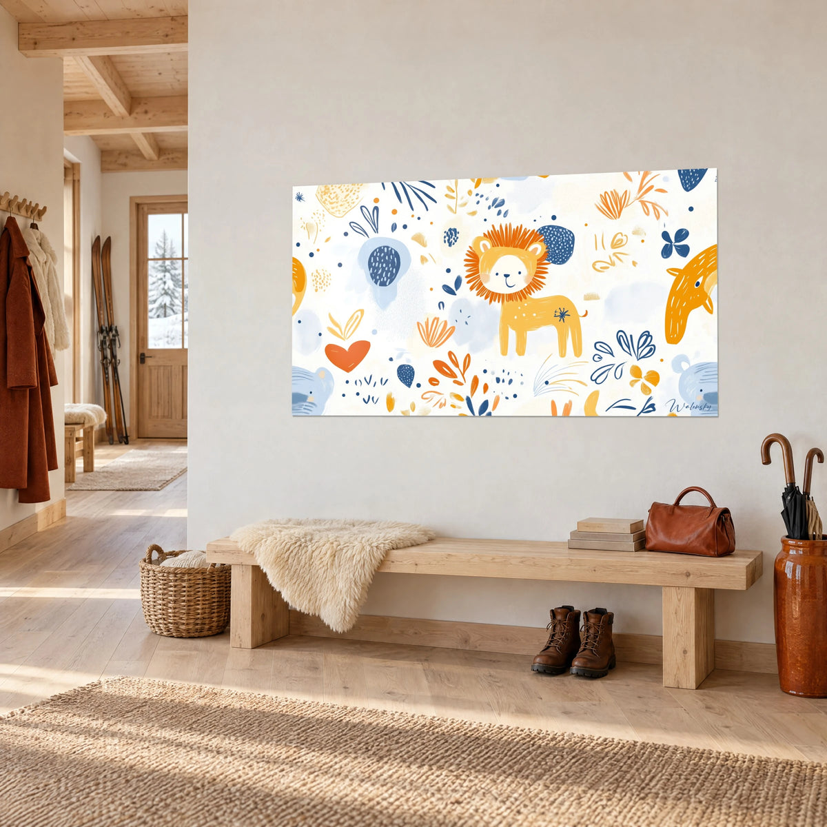 Gemälde kleiner honiggelber Löwe umgeben von himmelblauen Flecken und orangefarbenen Blättern, an der Wand eines Eingangsbereichs mit hellem Holz