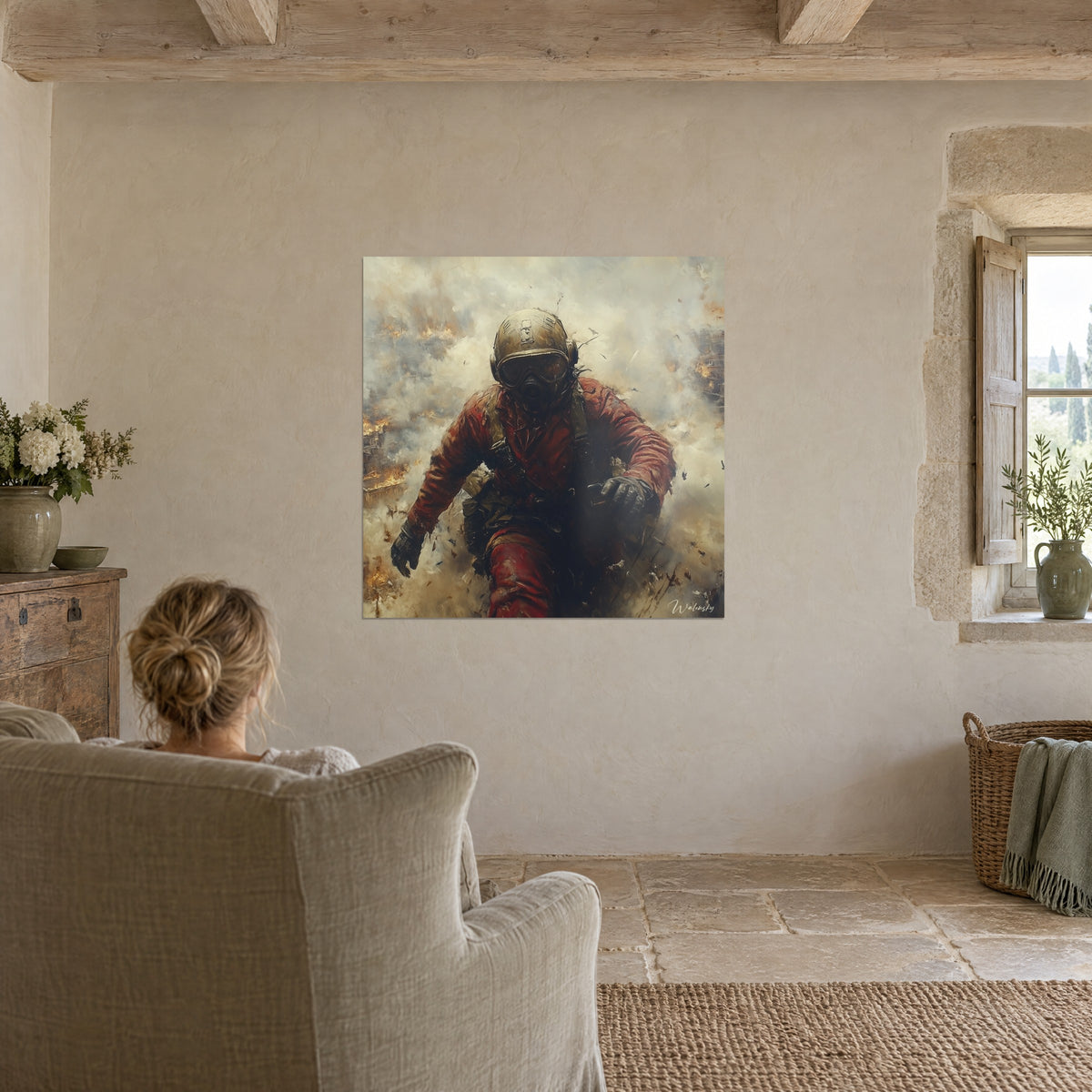 Gemälde eines Soldaten in scharlachroter Uniform, der aus einem Nebel aus beigefarbener und goldener Asche hervortritt, niedergebranntes Dorf, gegenüber einem grauen Steinsessel
