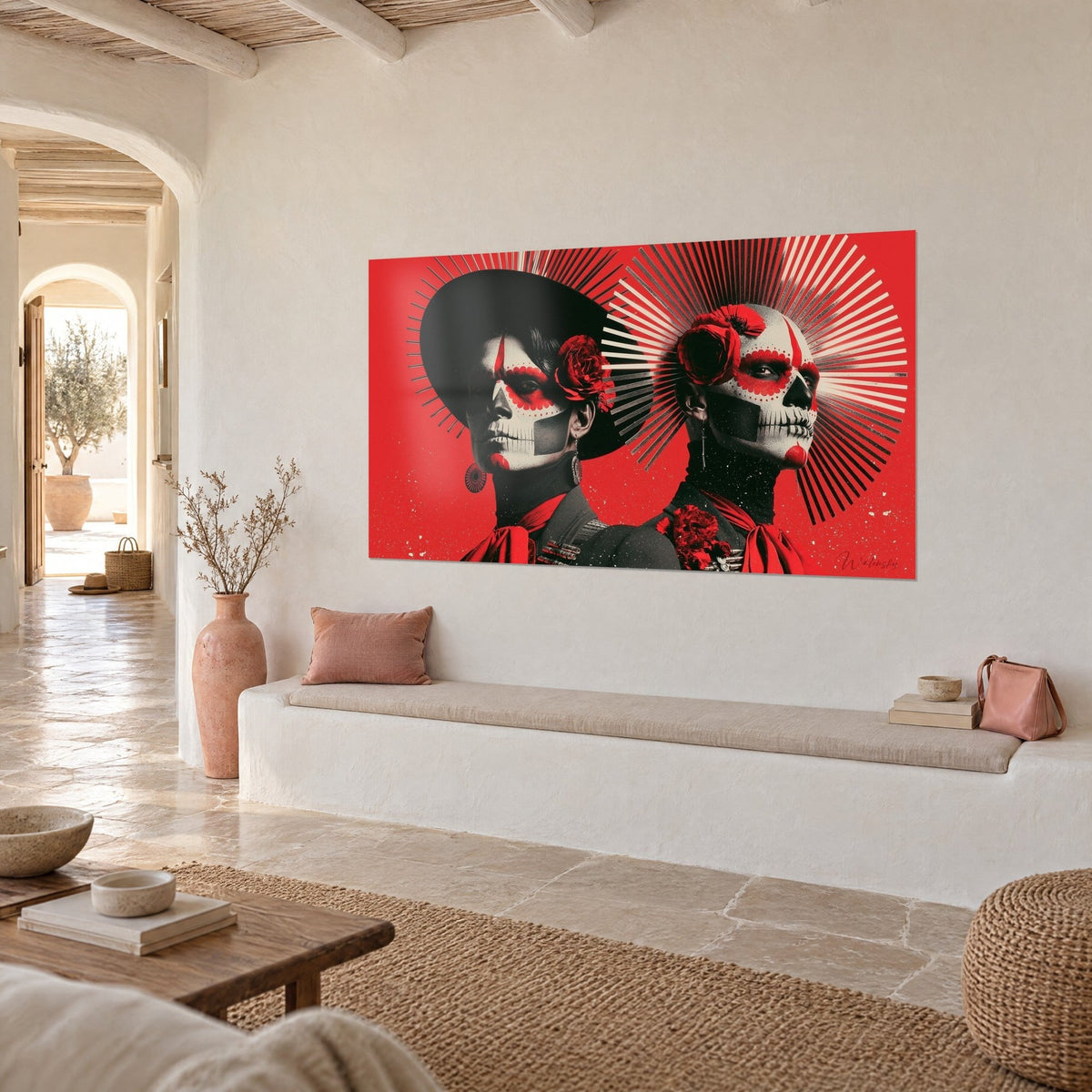 Tableau deux calaveras au maquillage blanc et rouge, rose écarlate dans les cheveux, auréole de rayons, mur blanc d'une maison méditerranéenne