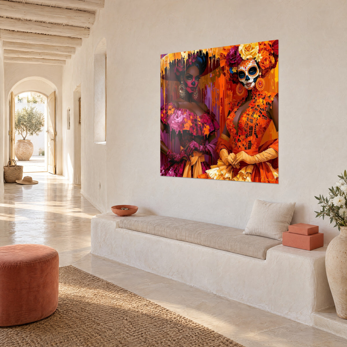 Cuadro esqueletos elegantes en el Día de Muertos, sombrero rojo y rosas amarillas, goteos dorados, pared blanca de una casa mediterránea