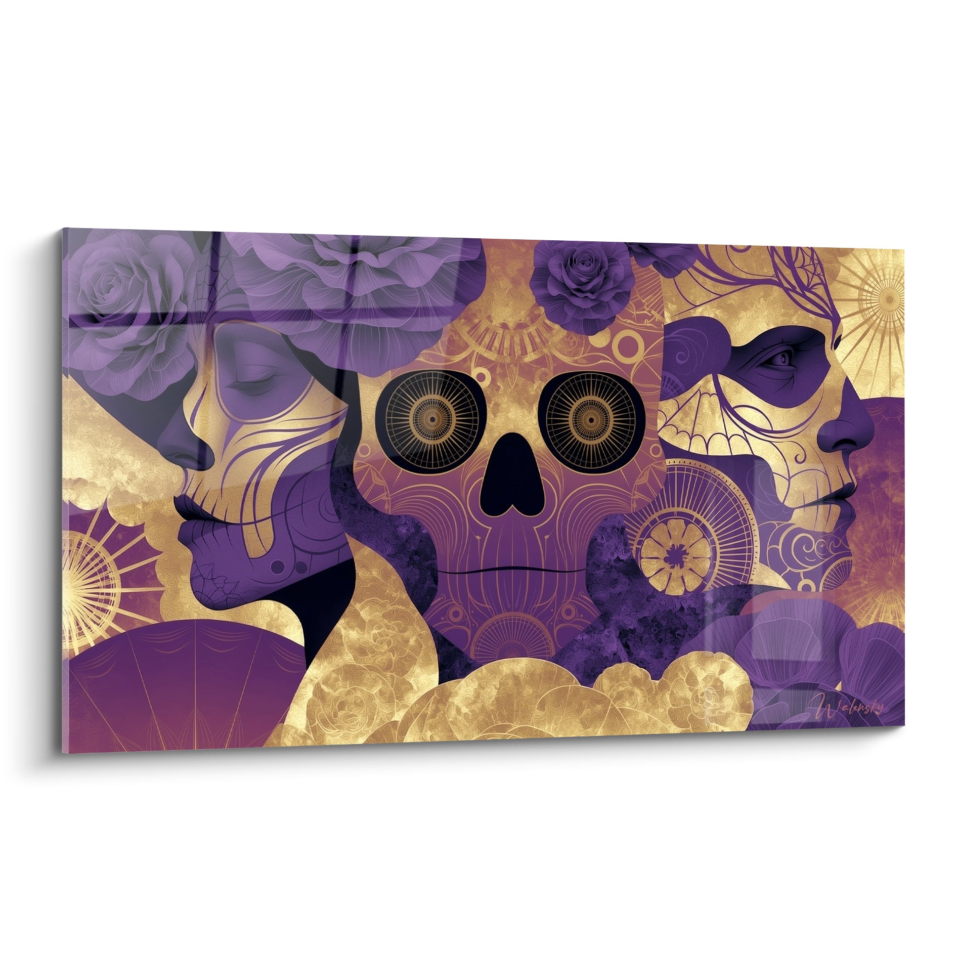 Crâne Dia de los Muertos violet et doré entouré de deux profils ornés, motifs solaires détaillés