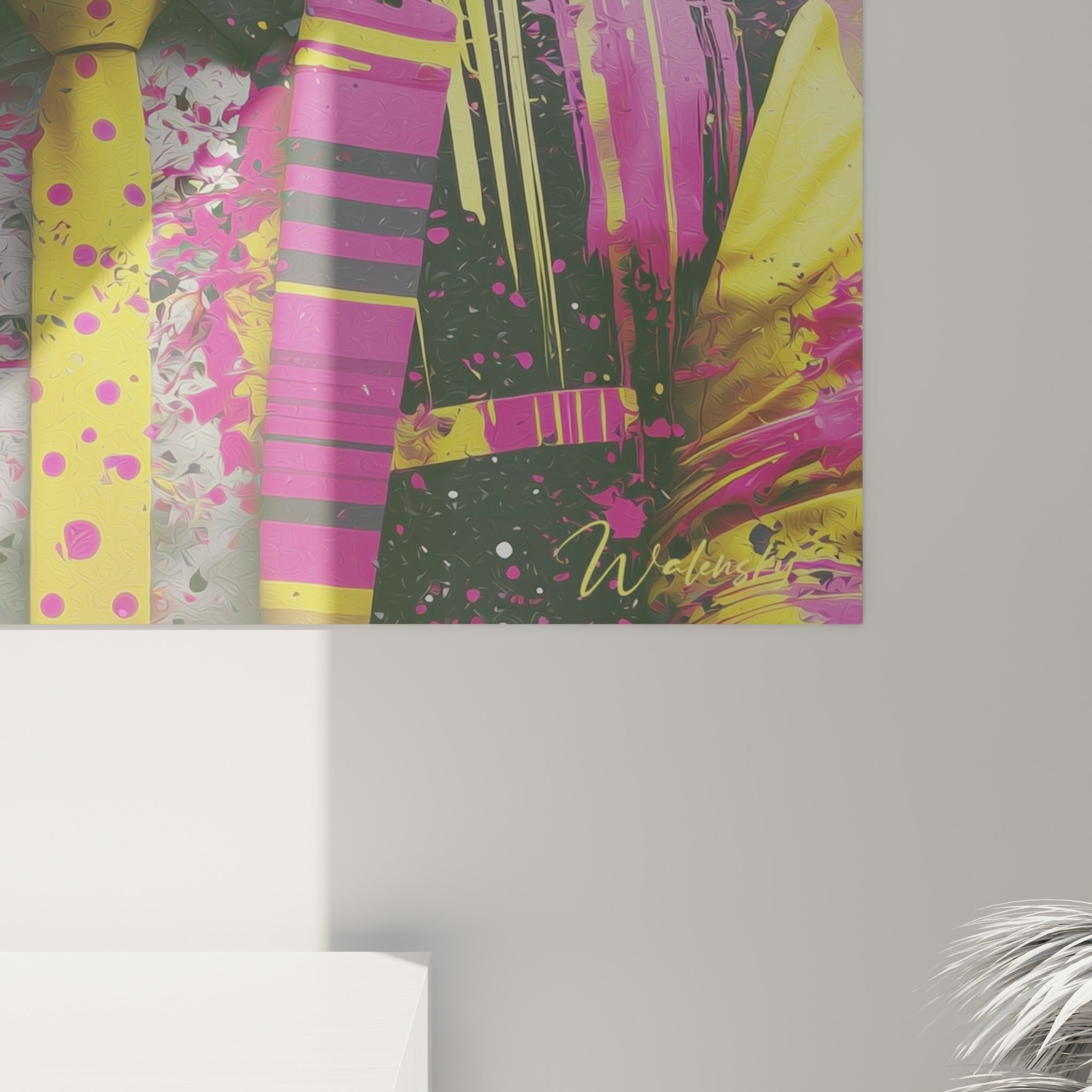Grain de peinture éclaboussée en fuchsia et jaune sur le maquillage détaillé de la catrina