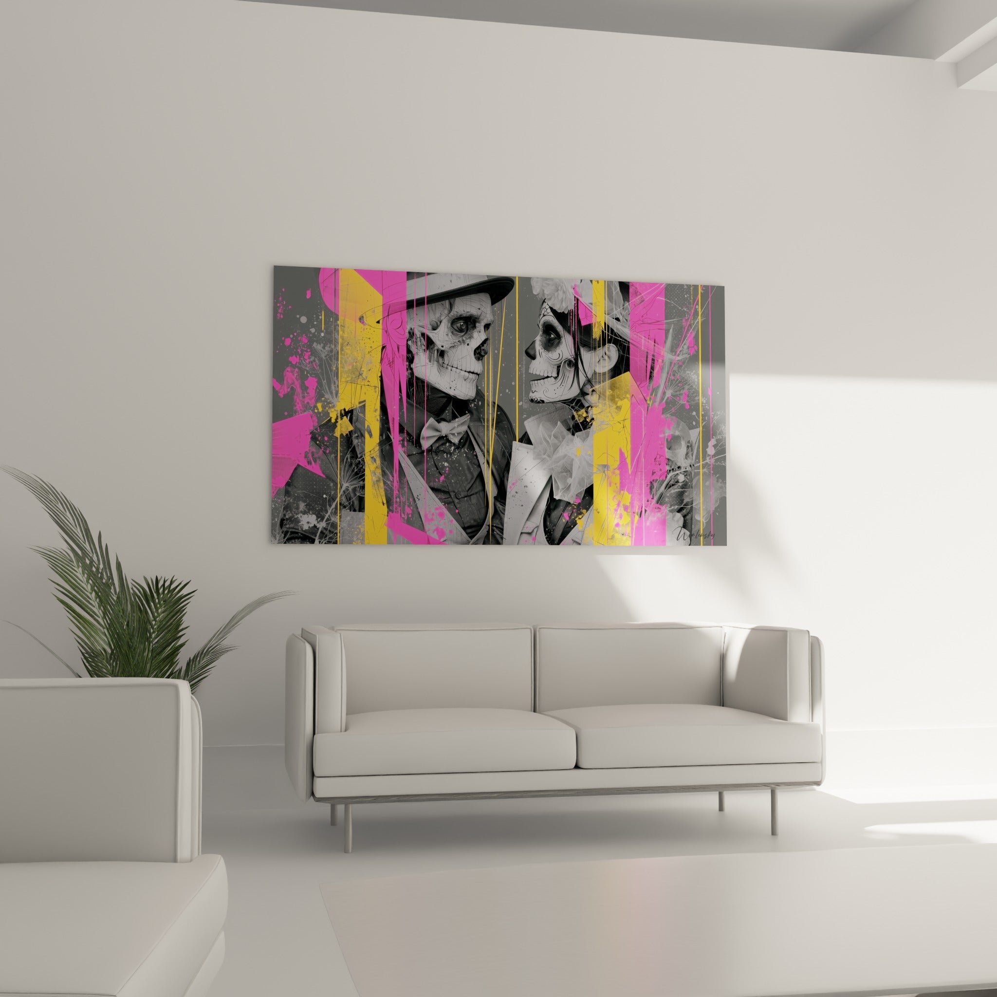 Visages sculptés Dia de los Muertos face à face, rose fluo et jaune moutarde, au-dessus d'un canapé dans un salon lumineux