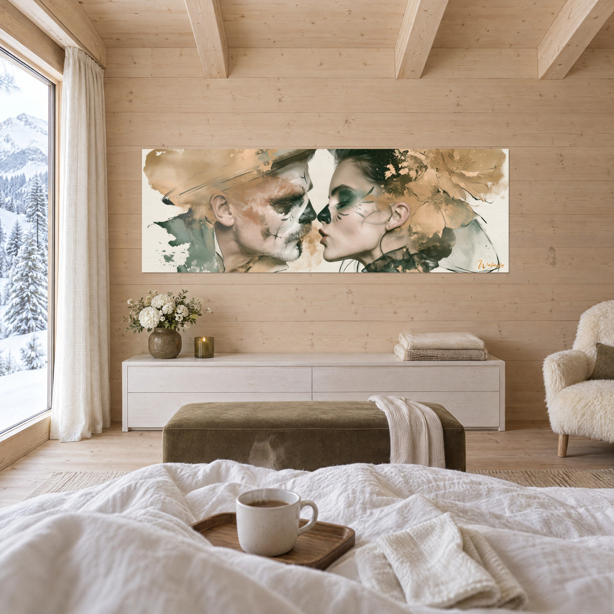 Gemälde zweier einander zugewandter Profile, grünes und weißes Make-up, aquarellierte Ockerblumen, über einem Bett in einem hellen Schlafzimmer