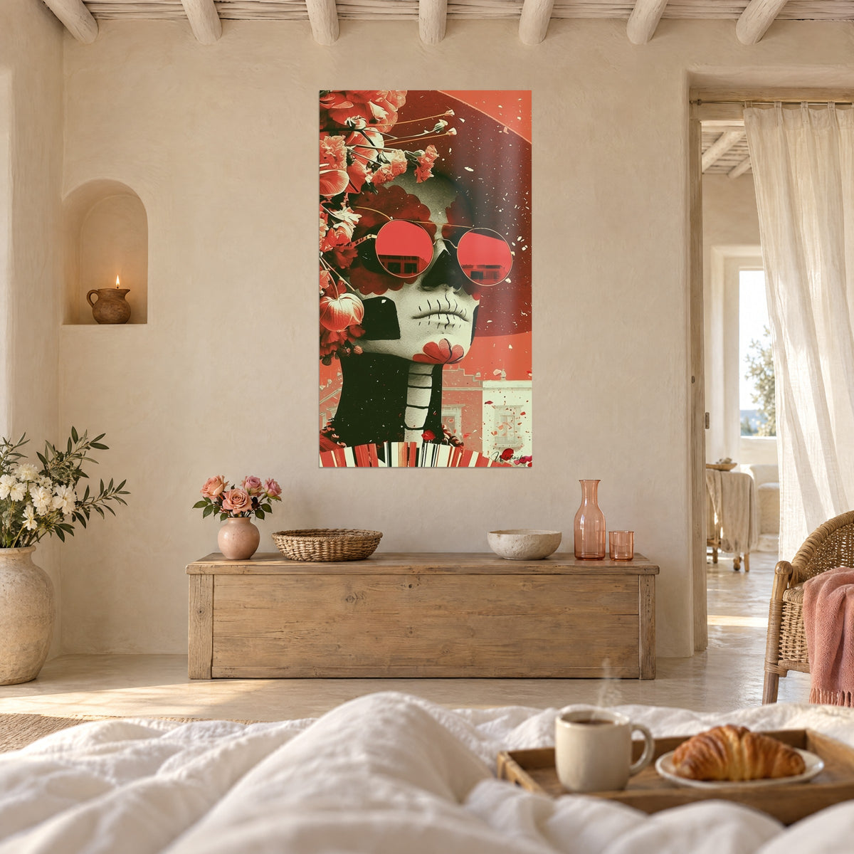 Gemälde Eleganter Skelett mit purpurrotem Hut und Strauß korallenroter Rosen, rote Brille, über einem Bett in einem hellen Schlafzimmer