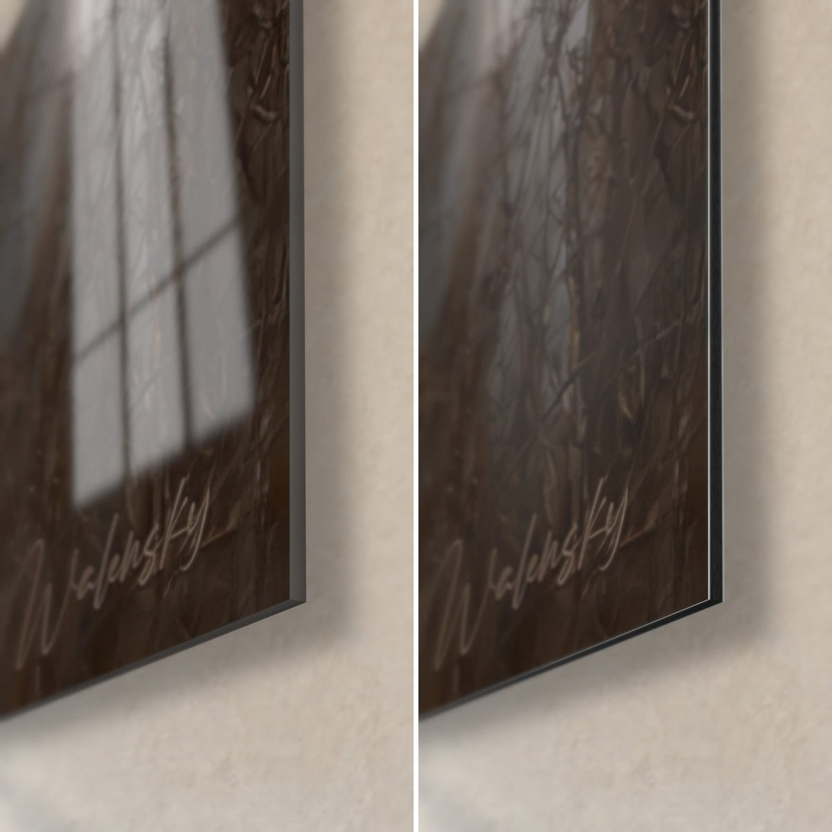 Tableau dogue argentin blanc, coin bas droit : verre acrylique brillant reflétant une fenêtre, alu Dibond mat noir, tranche de 3 mm