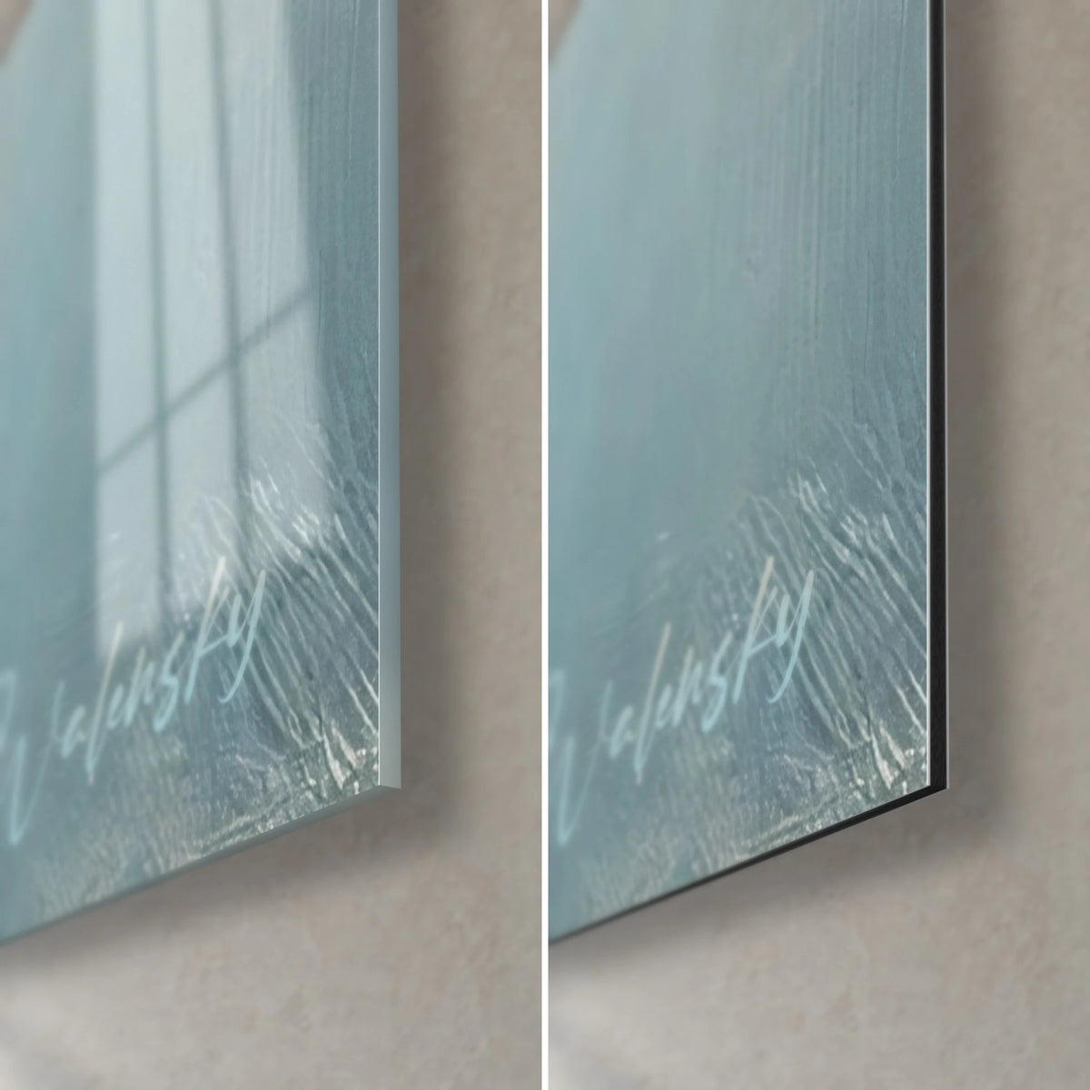 Cuadro algodonero blanco sobre fondo azul cielo, esquina inferior derecha: cristal brillante a la izquierda, Dibond negro mate a la derecha, canto fino, firma Walensky
