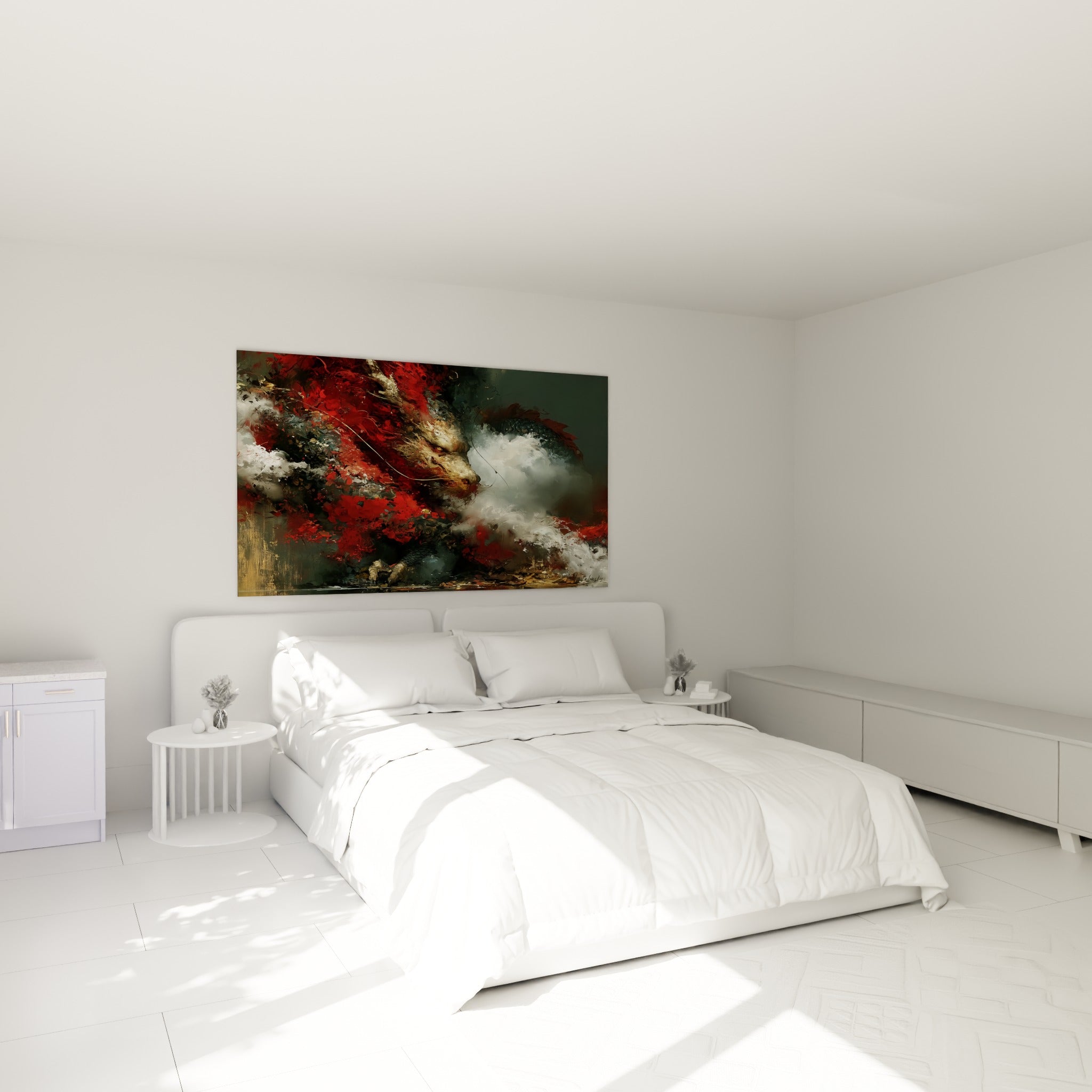 Créature légendaire aux tons rouge et fauve, gueule dorée saisissante, au-dessus d'un lit dans une chambre claire