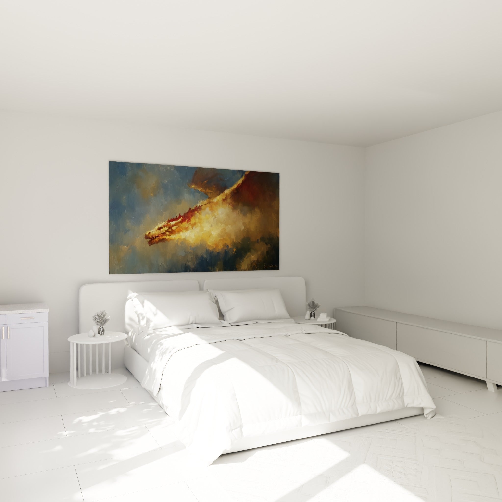 Créature ailée aux tons ocre et bleu accrochée au-dessus d'un lit dans une chambre claire