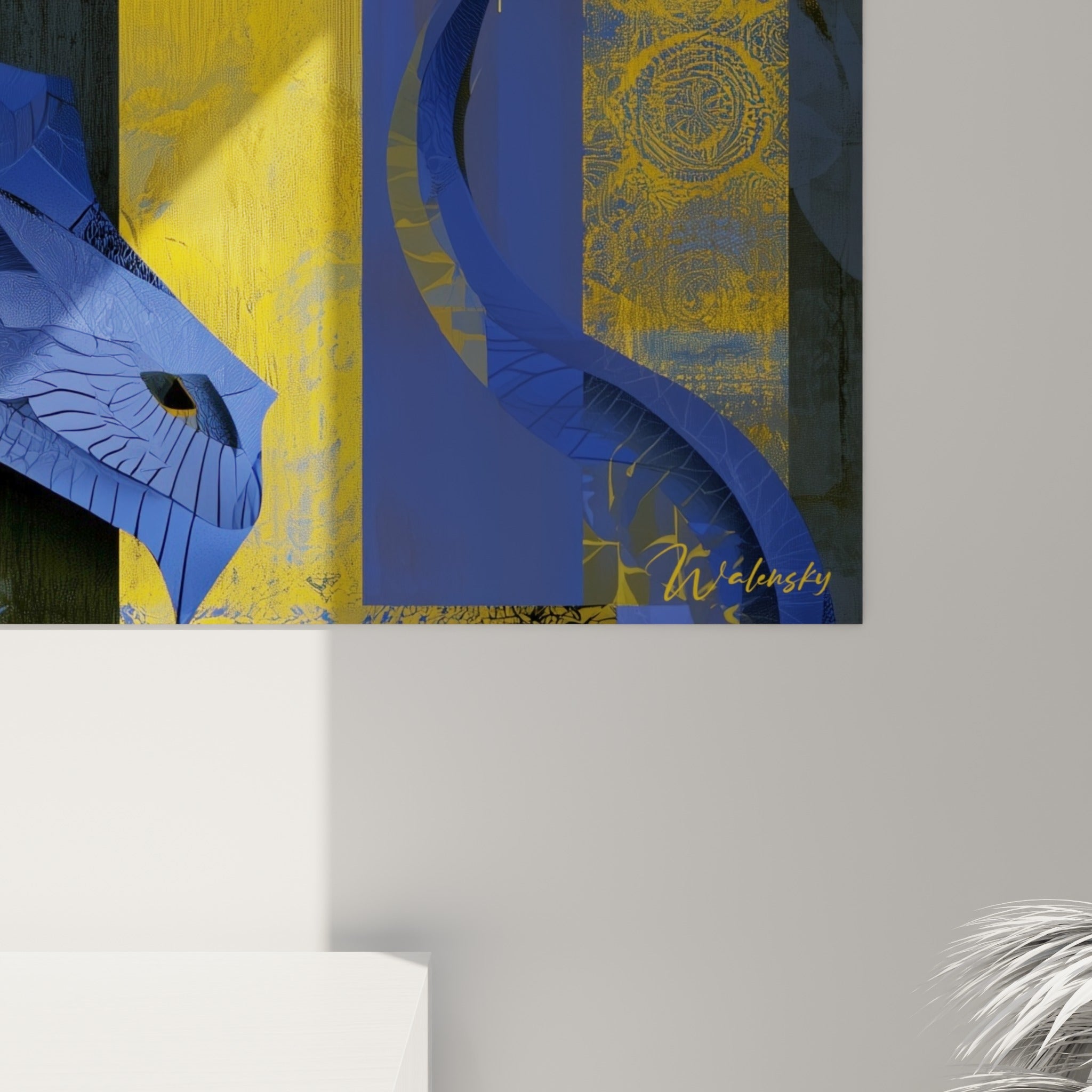Détail des écailles bleu marine et empâtements dorés du dragon, grain de l'impression visible de près
