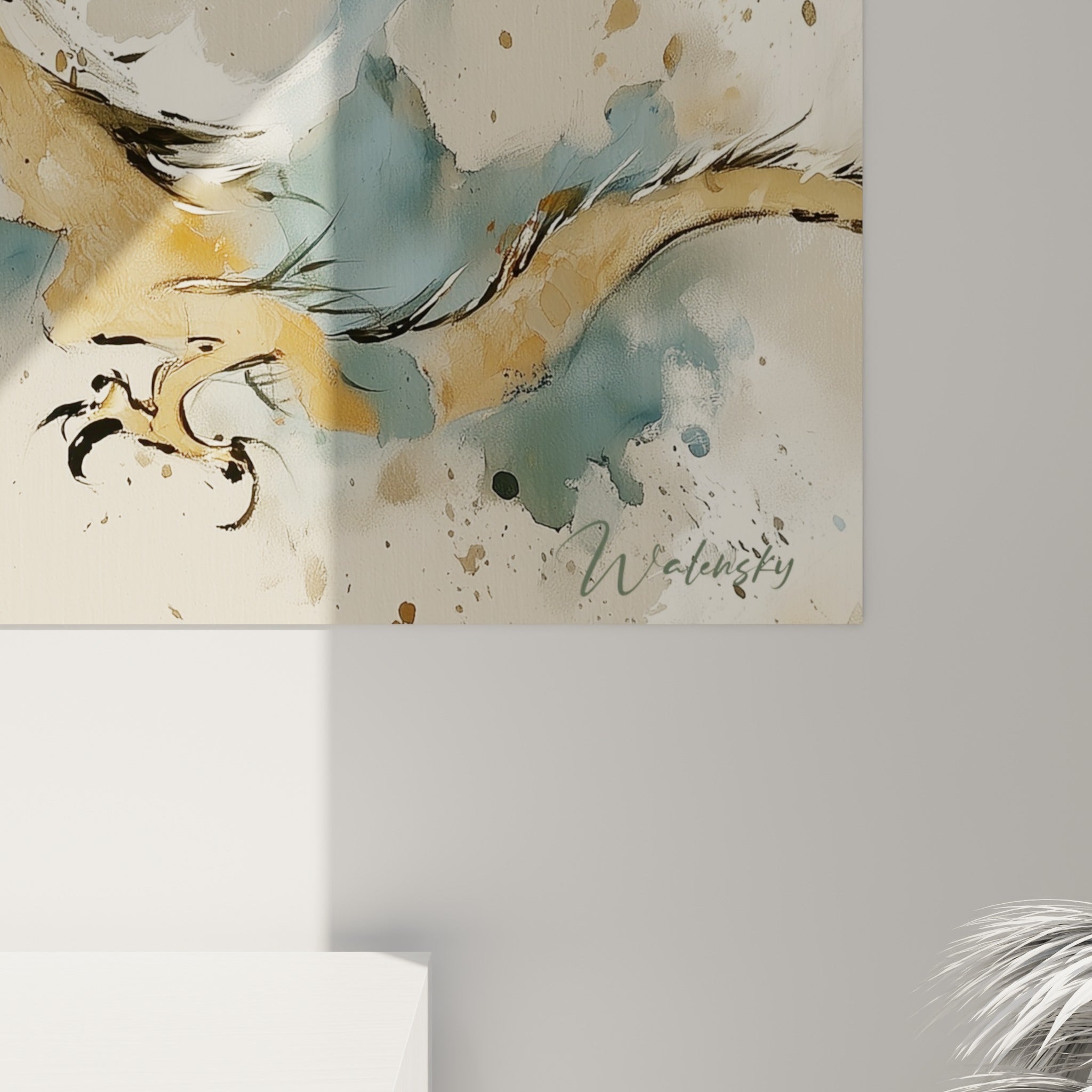 Détail des empâtements ocre et des coulures bleu pastel sur la toile du dragon