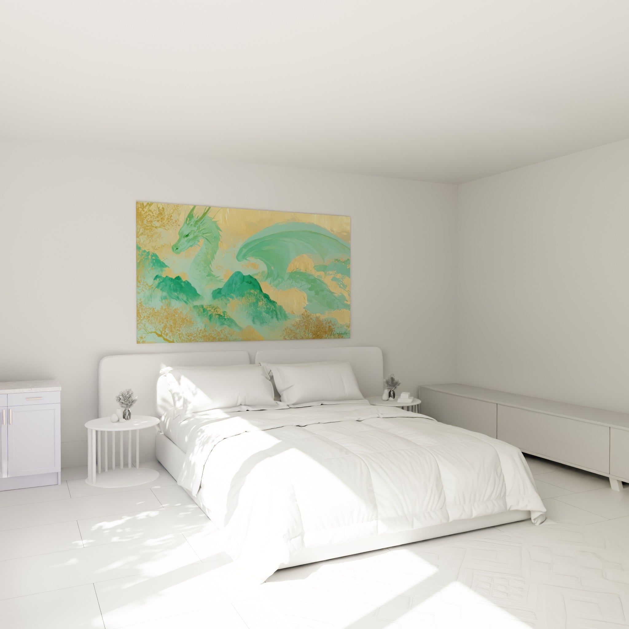 Créature mythique jade et or accrochée au-dessus d'un lit dans une chambre claire