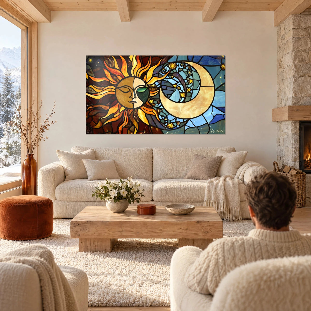 Gemälde Sonne-Mond-Buntglas mit orangefarbenen Flammen, cremefarbene Mondsichel auf sternenübersätem blauem Grund, über einem Sofa in einem hellen Wohnzimmer