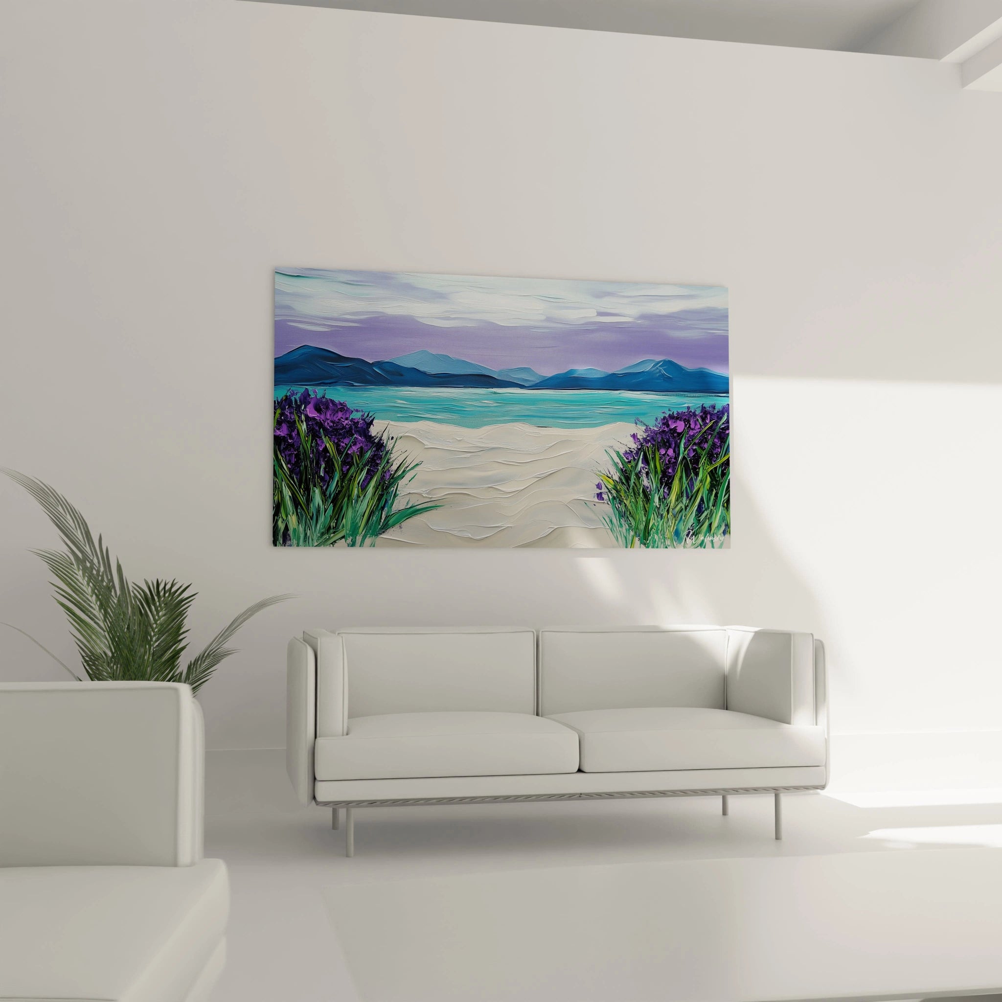 Décoration murale lavande montrant une allée symétrique entre des fleurs violettes texturées, ouvrant sur un paysage marin aux tons bleus et un ciel aux nuances mauves
