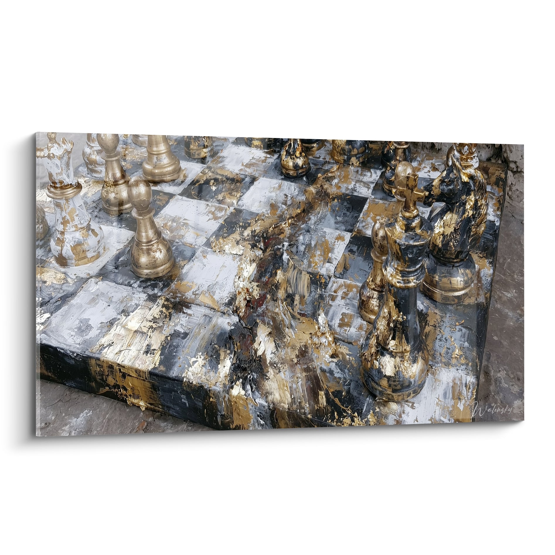 Échiquier doré et anthracite aux pièces sculptées, plateau texturé en pleine partie stratégique
