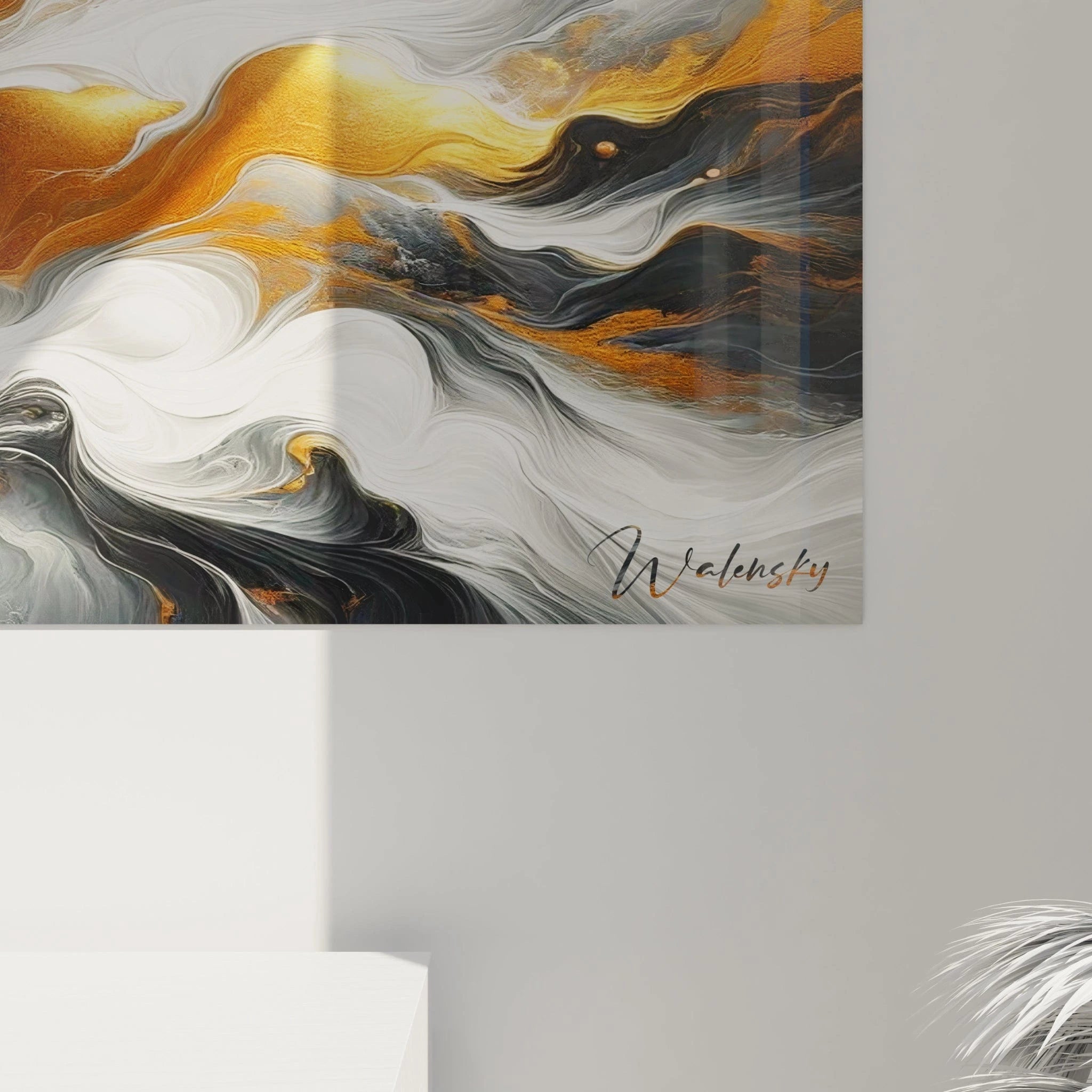 Tableau abstrait présentant des strates liquides avec faille dorée centrale. Spectre de couleurs épuré alliant blanc ivoire, or métallique, gris argenté et noir de jais. Effet visuel de fluides en mouvement avec bulles blanches et nappes dorées. Motif organique avec zone centrale lumineuse et vagues périphériques créant une impression d'écoulement convergent.
