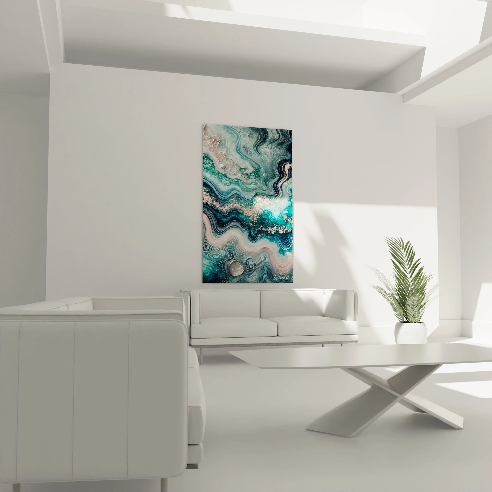 Dans le salon, au-dessus du canapé, ce tableau style epoxy diffuse une lumière subtile. Les ondulations bleues et argentées captivent l’œil et évoquent la fluidité des rivières et des océans.

