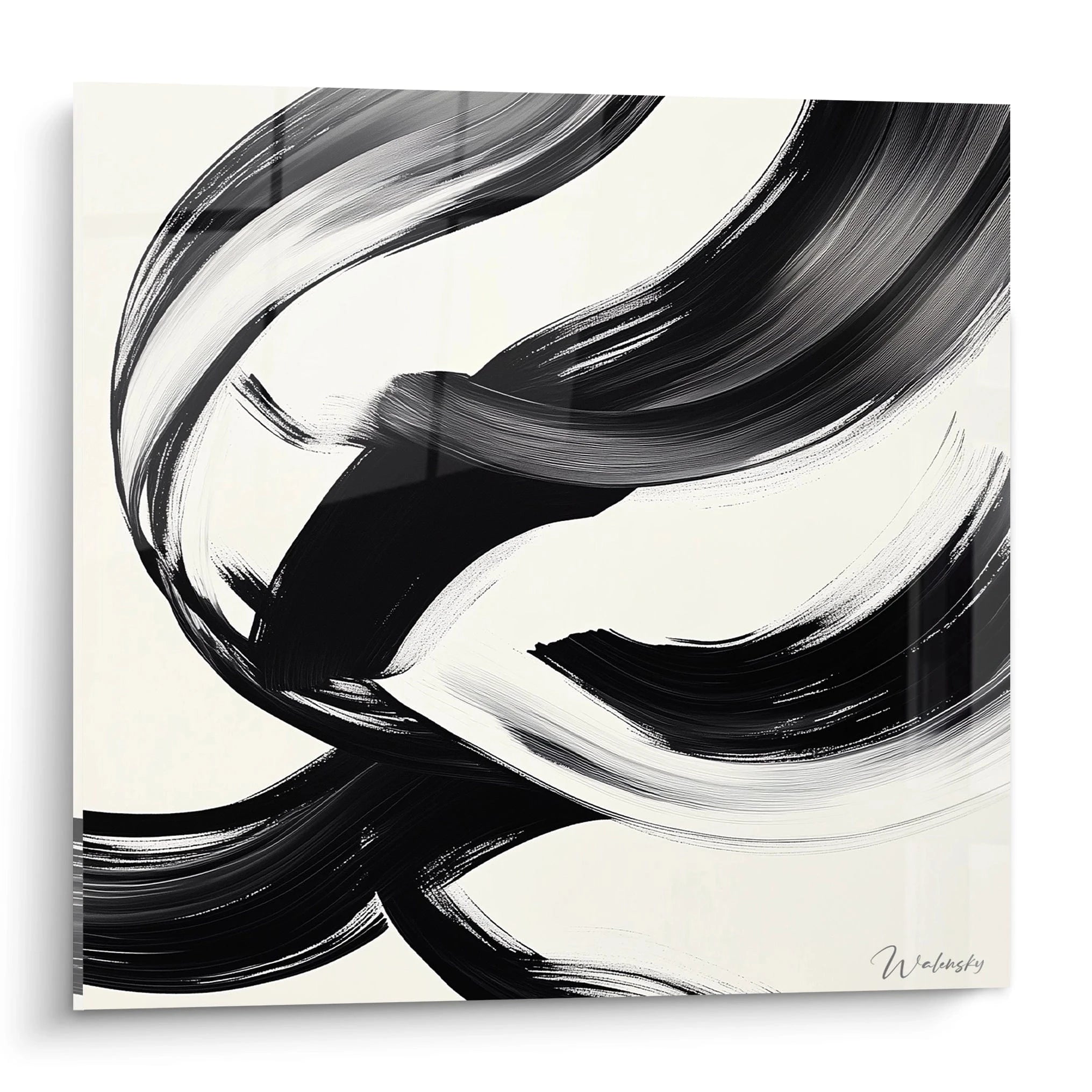 Un tableau rayures noir et blanc présentant des coups de pinceau fluides et dynamiques qui s'entrecroisent sur fond blanc. Les traits épais créent un mouvement circulaire avec des textures variables où l'encre noire contraste fortement avec les espaces vierges.
