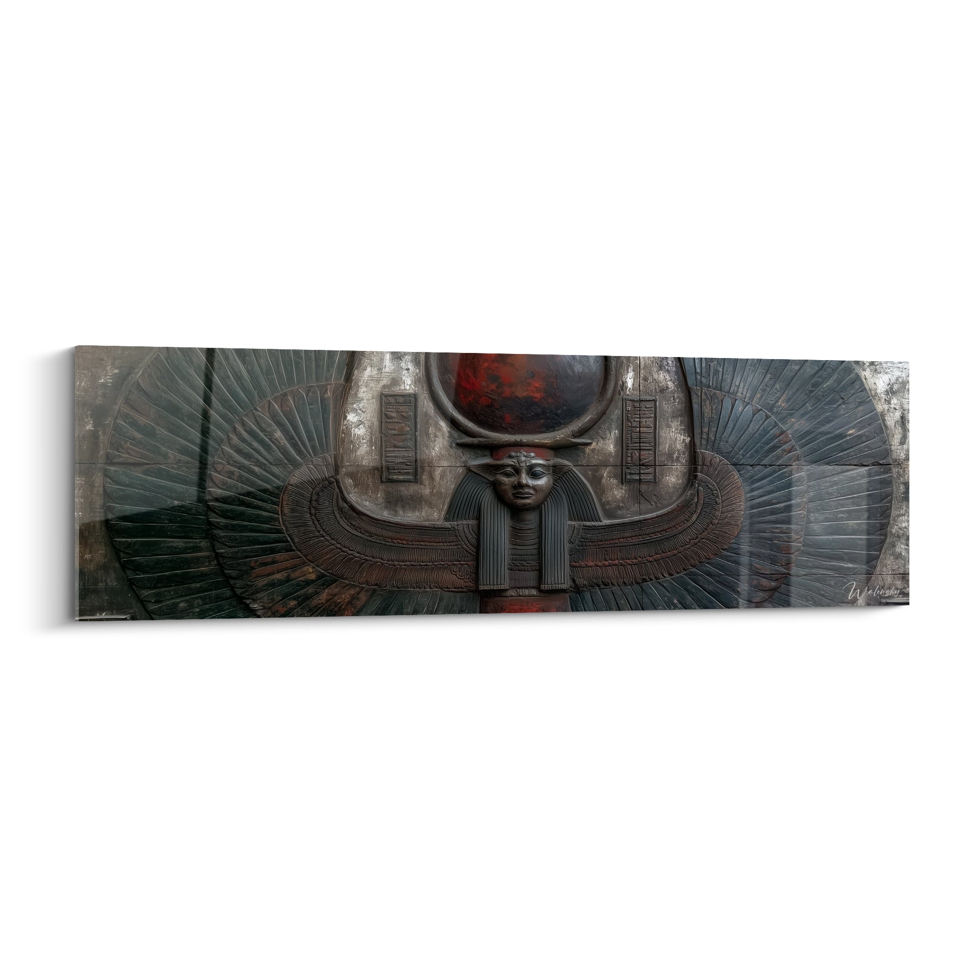 Déesse ailée égyptienne au disque rouge sombre, ailes anthracite déployées, texture sculptée
